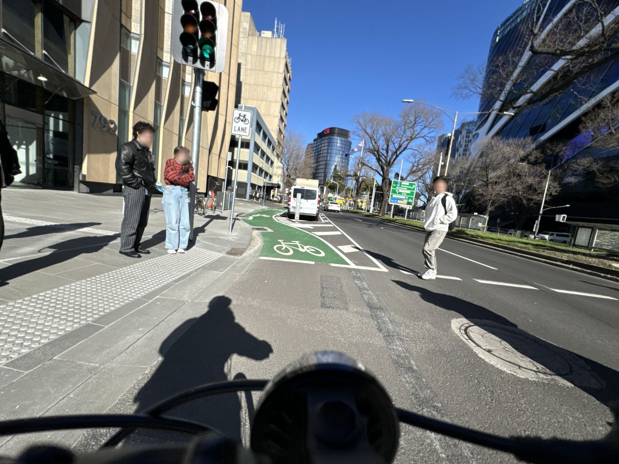 Street view near Elizabeth Tower Hotel, Carlton — © amallama (CC BY-SA · Mapillary)
