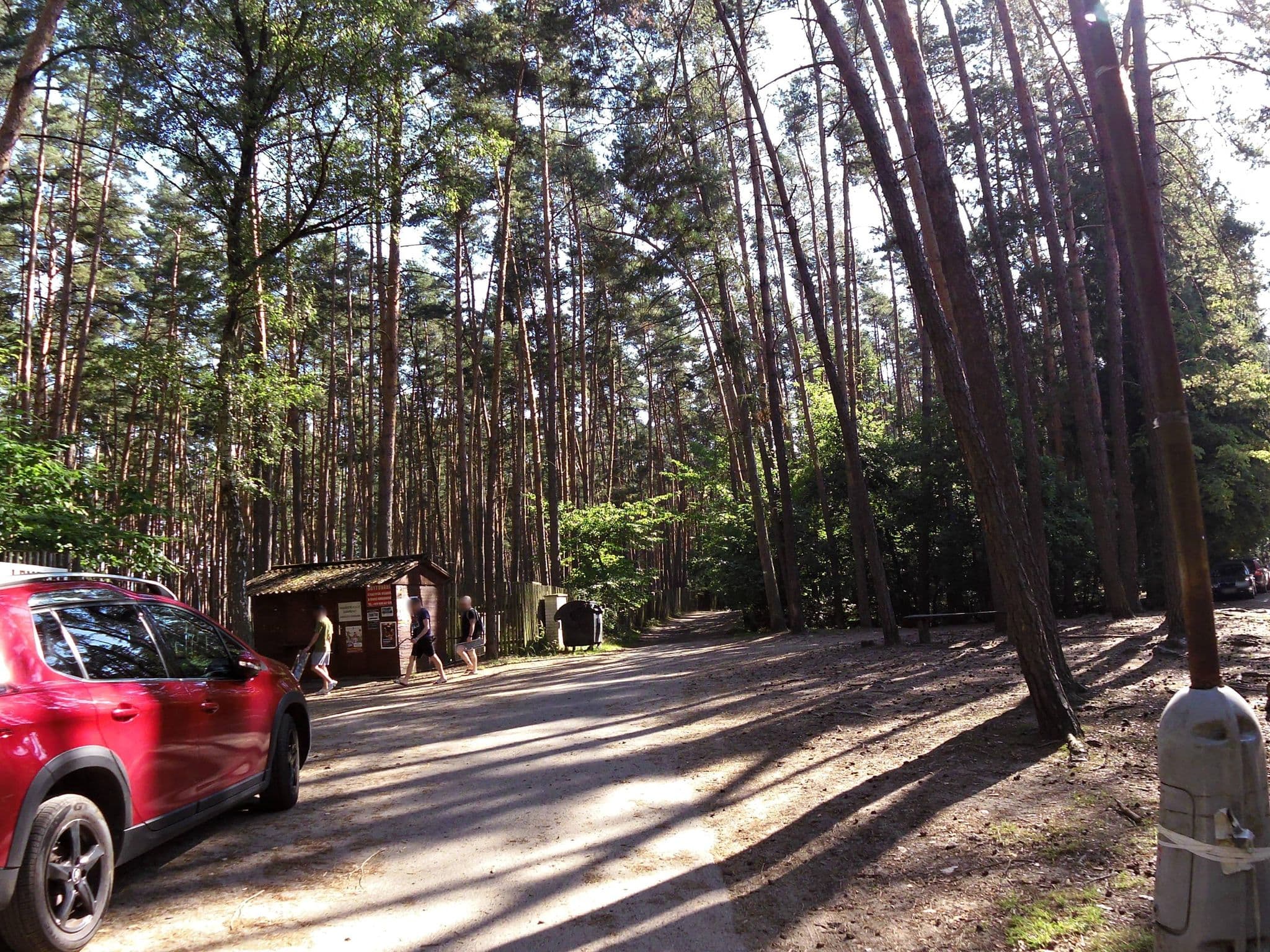 Street view near Komárov (Peklo), Kněžmost — © fell3 (CC BY-SA · Mapillary)