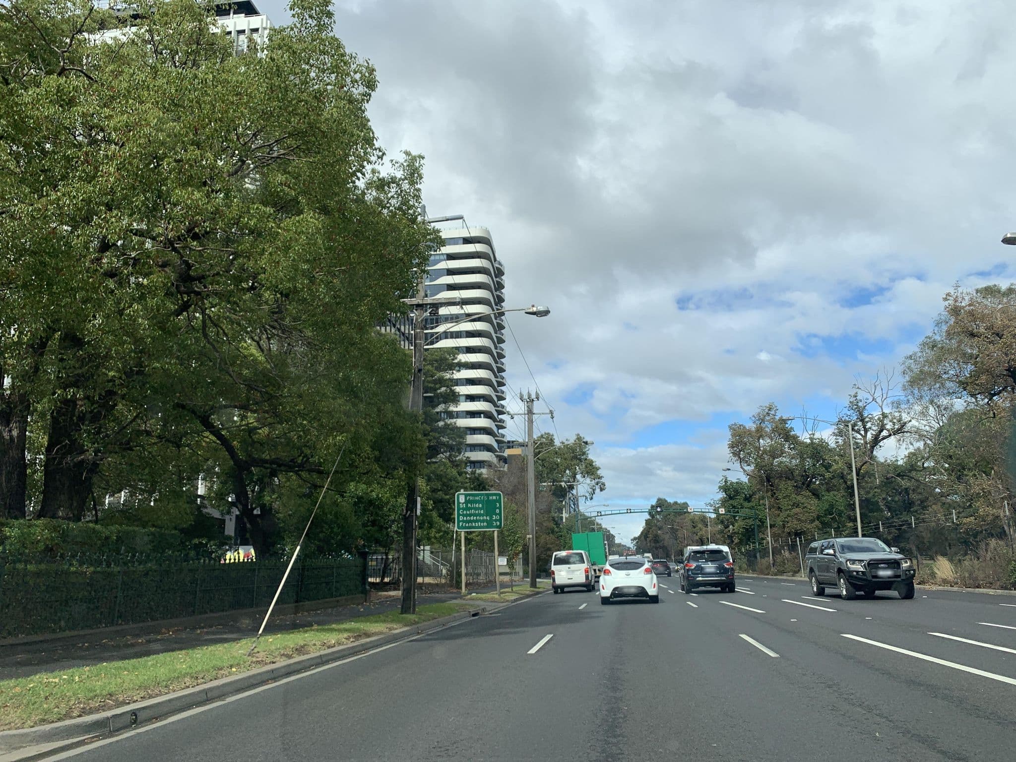 Street view near Narita View Hotel, South Melbourne — © TonyStark (CC BY-SA · Mapillary)