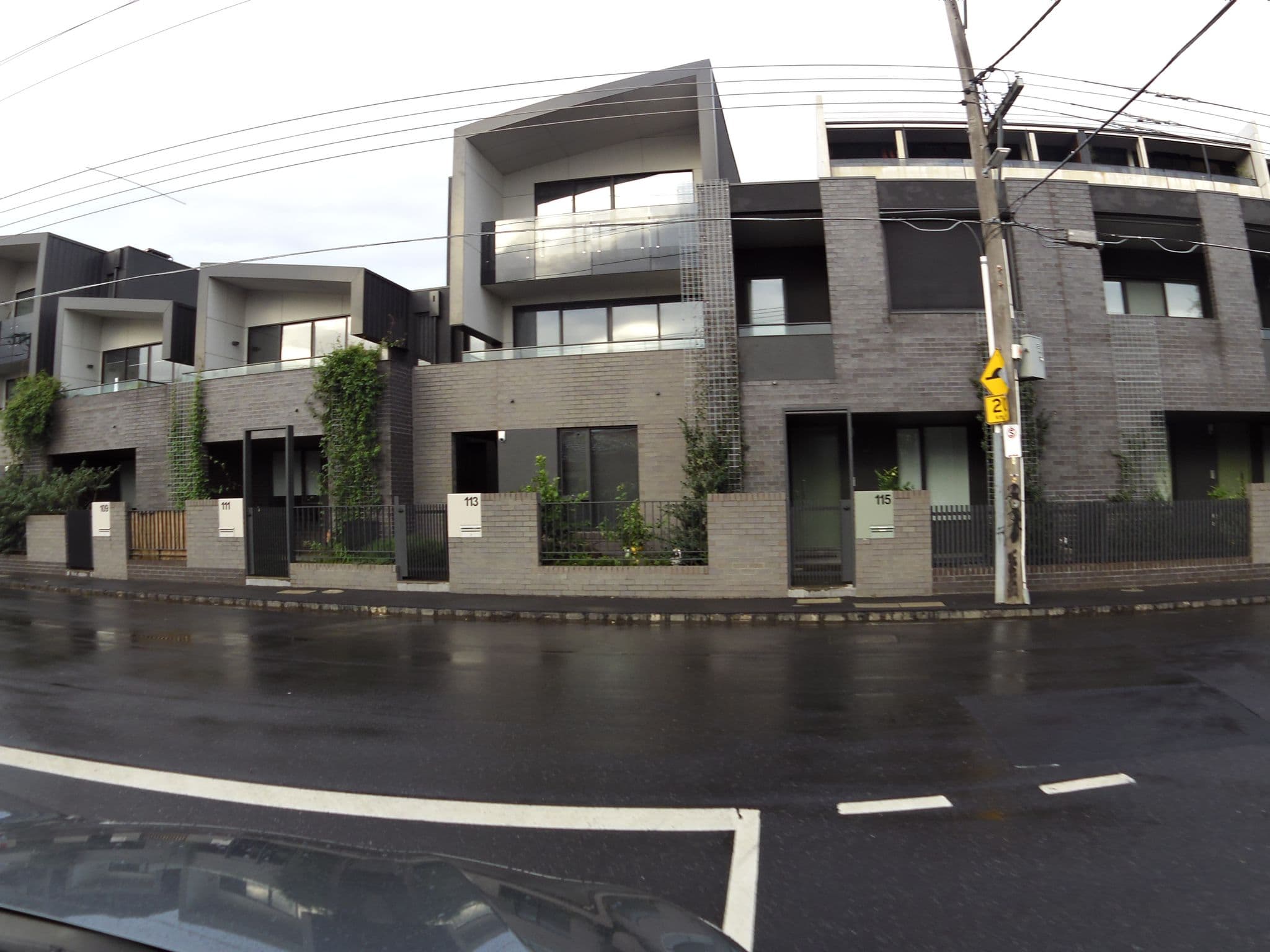 Street view near James' Old Flat, Richmond — © skillsy (CC BY-SA · Mapillary)