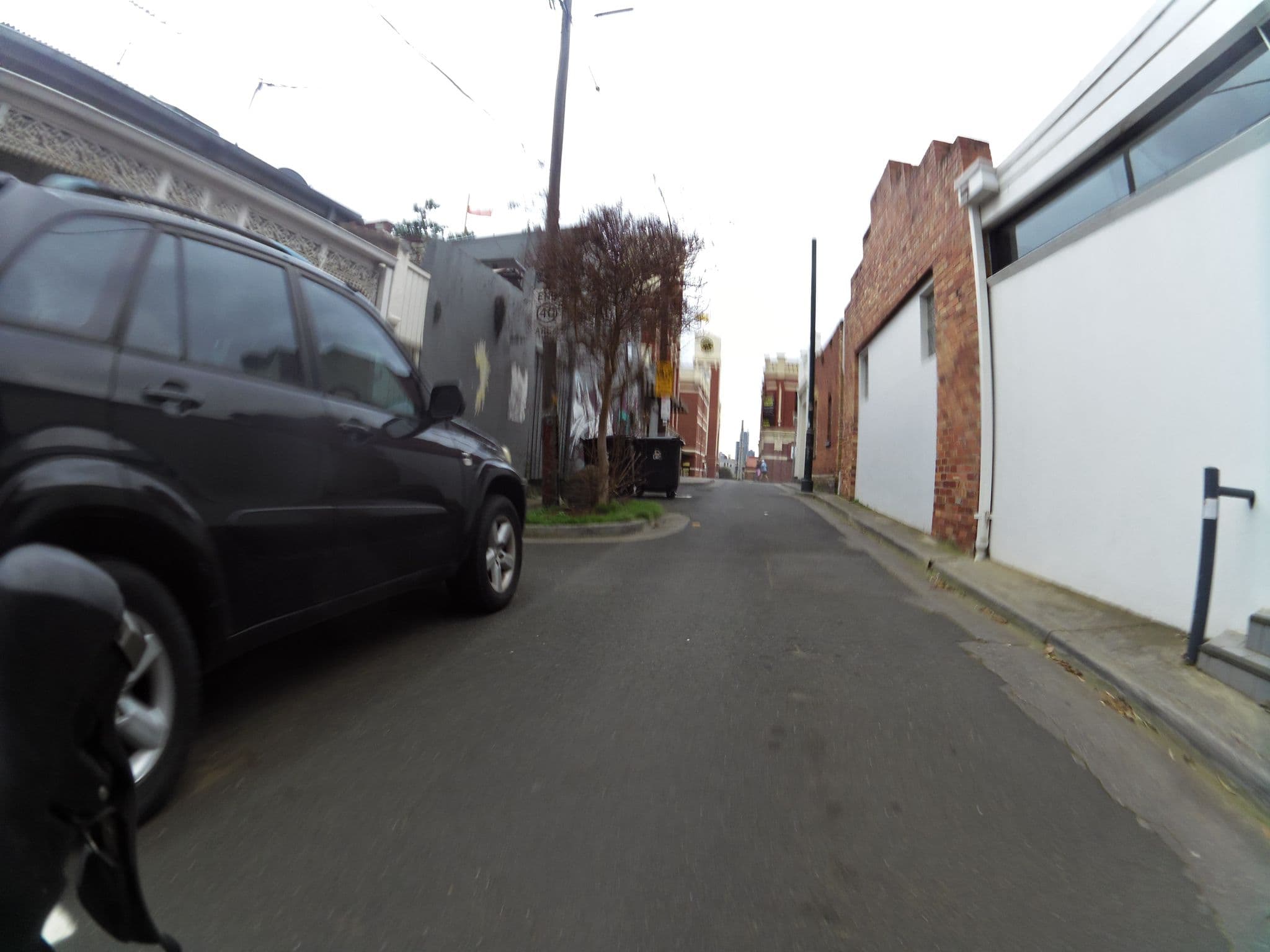 Street view near Royal Saxon, South Yarra — © skillsy (CC BY-SA · Mapillary)