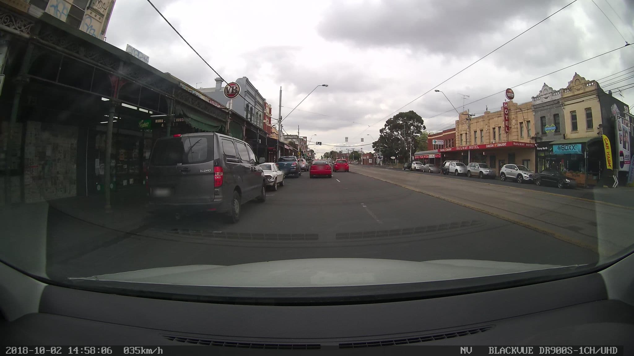 Street view near Railway Hotel, Fitzroy North — © eneerhut (CC BY-SA · Mapillary)