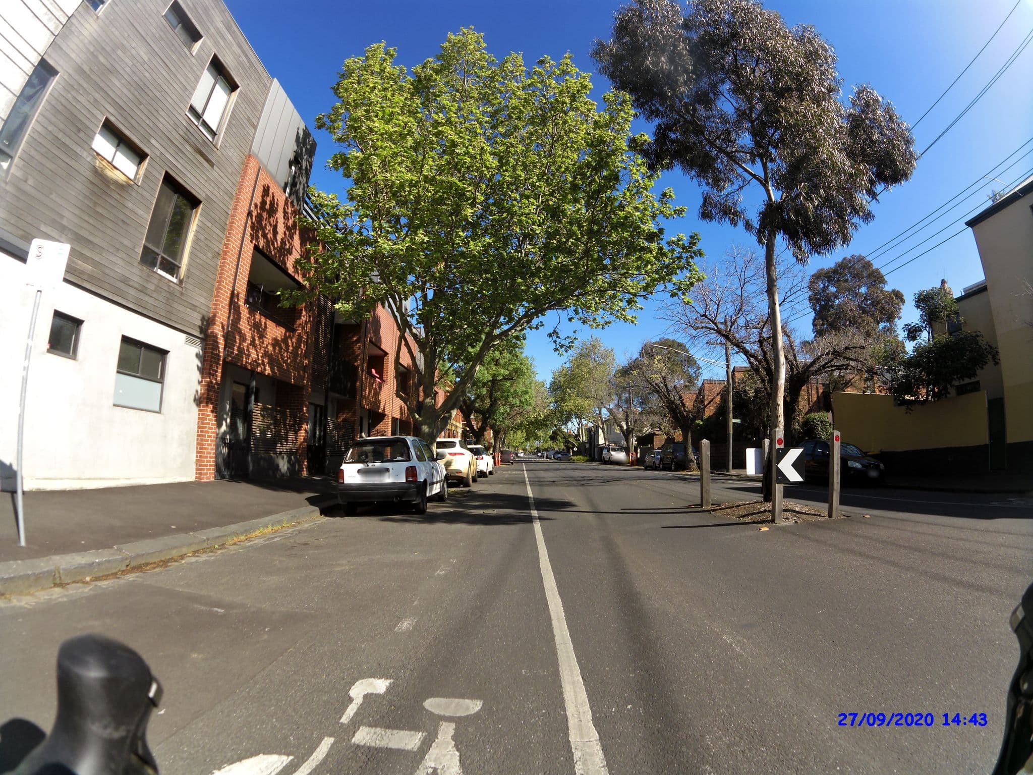 Street view near Roy on Charles, Collingwood — © skillsy (CC BY-SA · Mapillary)