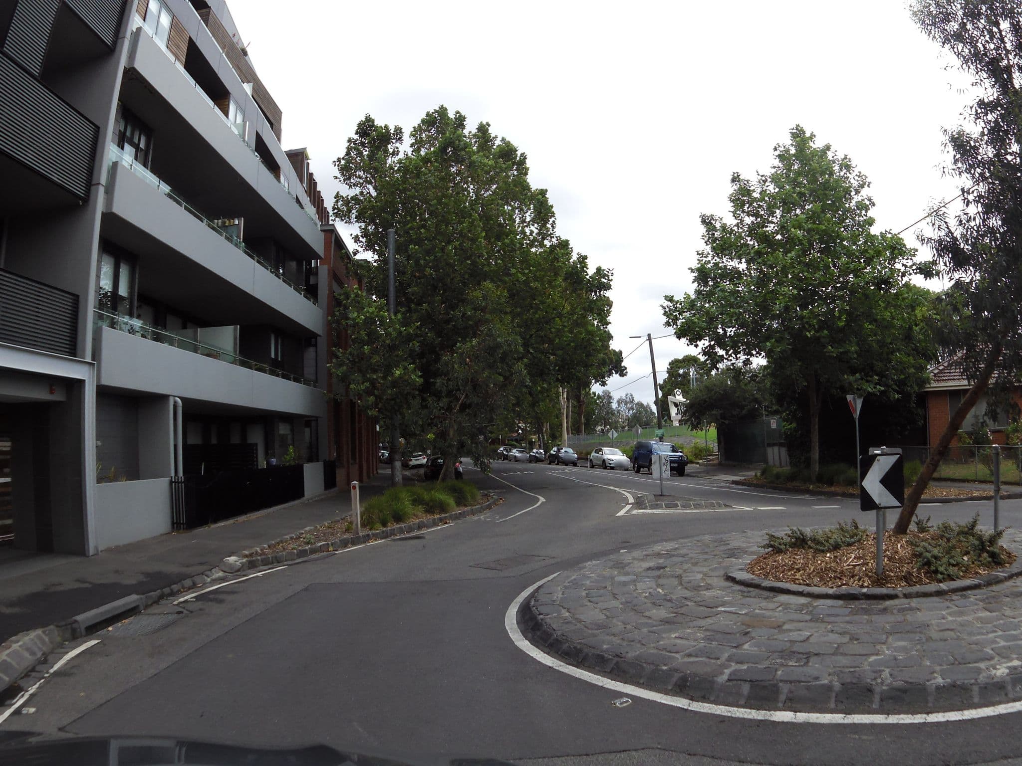 Street view near Trenerry on the River Apartments, Abbotsford — © skillsy (CC BY-SA · Mapillary)