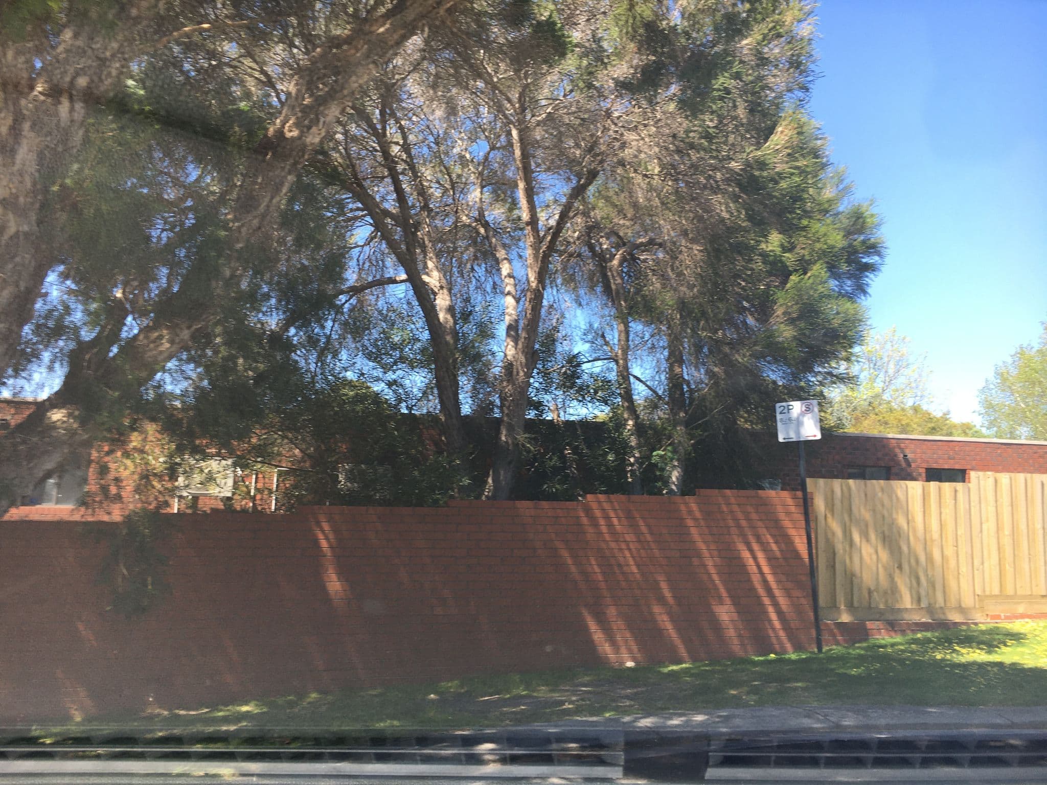 Street view near Lamplighter Motor In, Oakleigh — © ahmedhussnain (CC BY-SA · Mapillary)