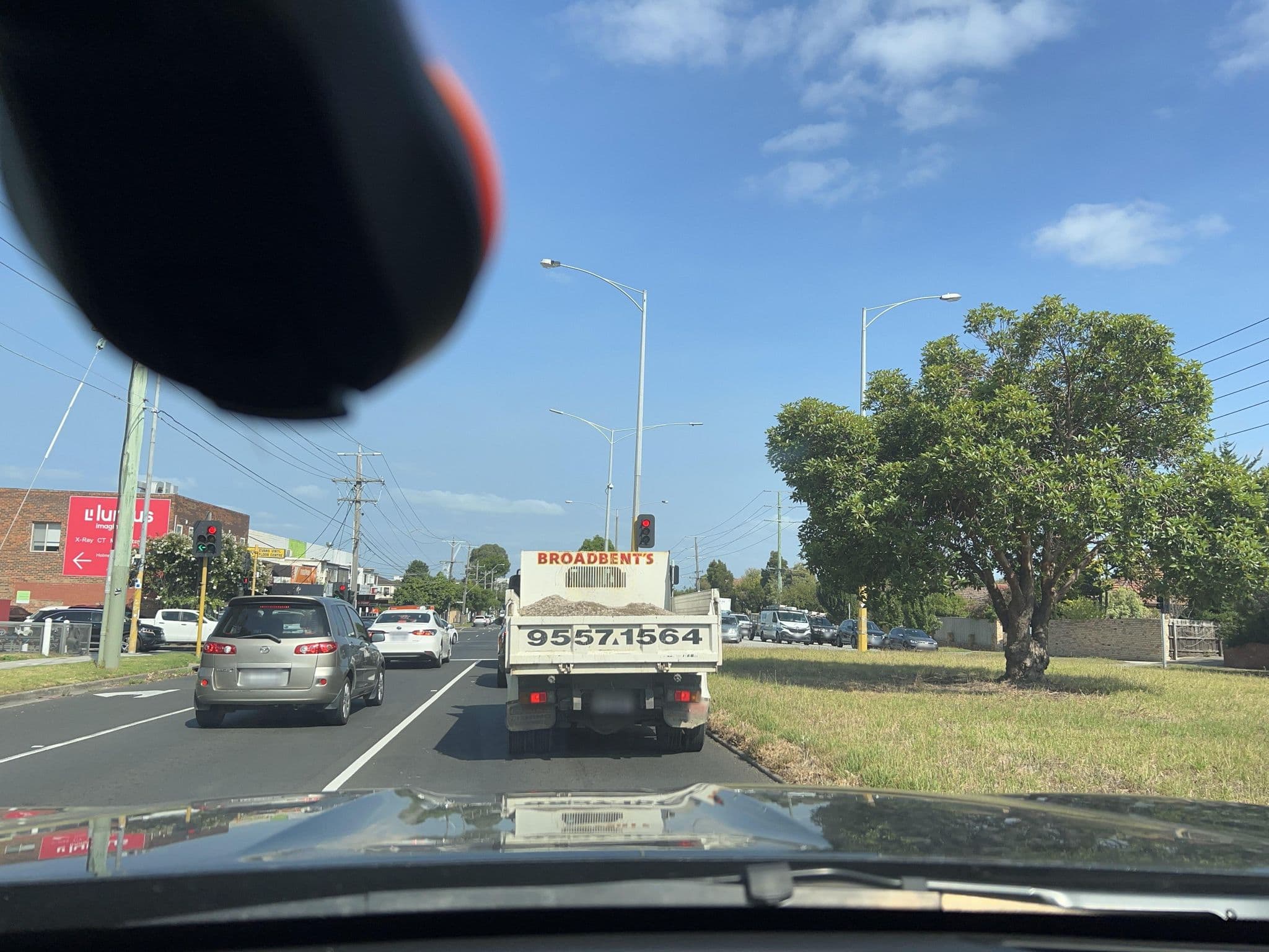 Street view near Hemisphere Hotel Moorabbin, Moorabbin — © TonyStark (CC BY-SA · Mapillary)