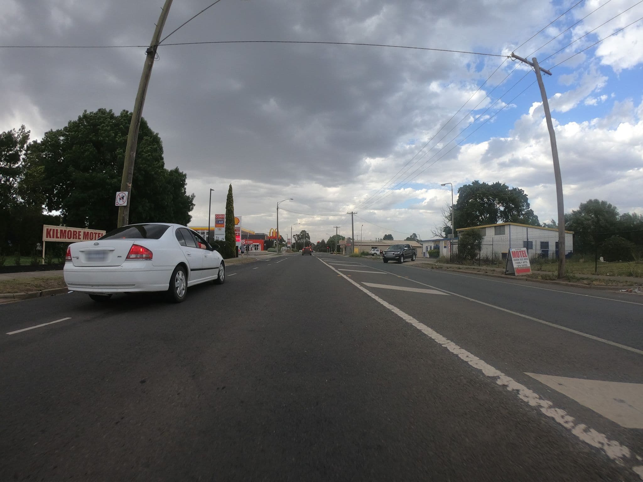 Street view near Kilmore Motel, Kilmore — © eneerhut (CC BY-SA · Mapillary)