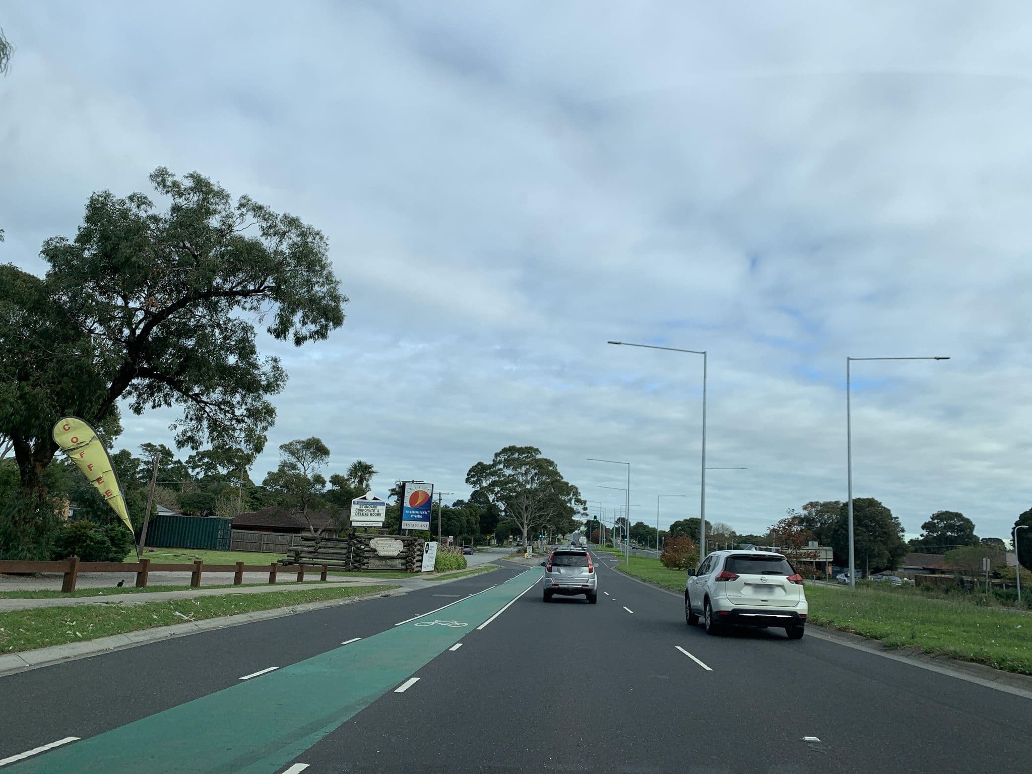 Street view near Comfort Inn, Cranbourne — © diacritic (CC BY-SA · Mapillary)