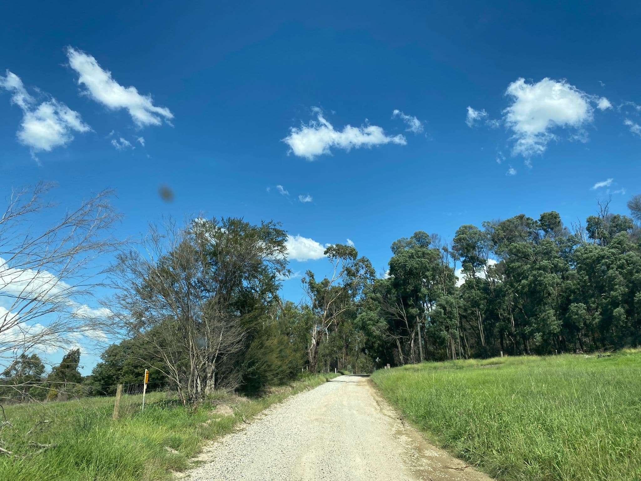 Street view near Tallawarra B&B, Bunyip — © hakk (CC BY-SA · Mapillary)