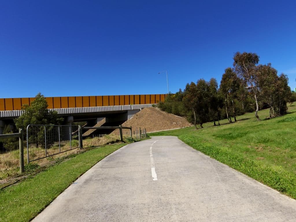 Street view near Molrack, Rowville — © mander (CC BY-SA · Mapillary)
