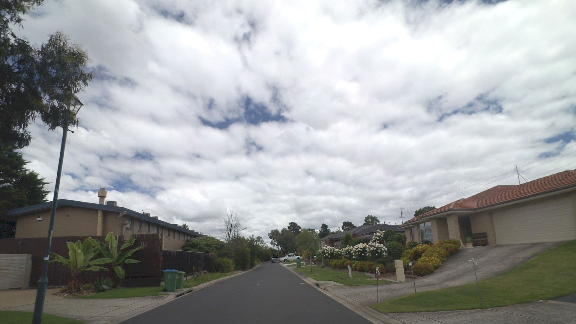 Street view near North Melbourne Serviced Apartments, Croydon — © mander (CC BY-SA · Mapillary)