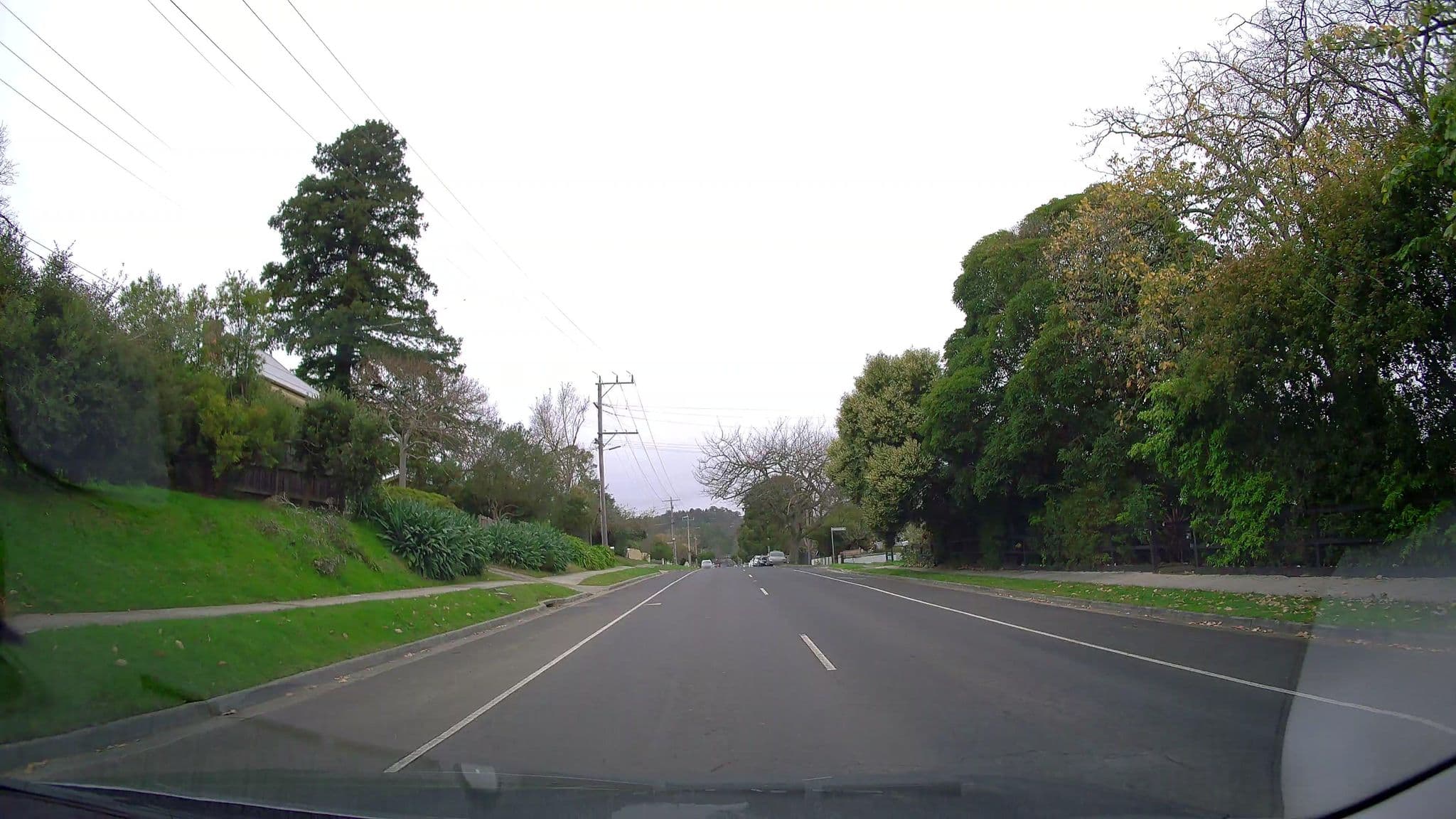Street view near Bradshaw Cottage, Healesville — © hakkim (CC BY-SA · Mapillary)