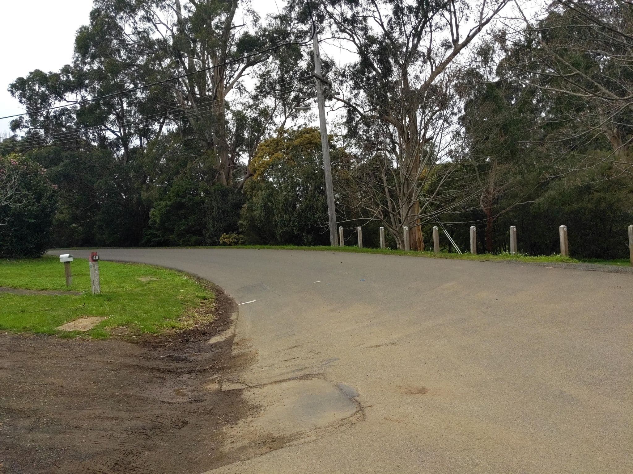 Street view near Riverbank Spa Cottage, Warburton — © mrrockgon (CC BY-SA · Mapillary)