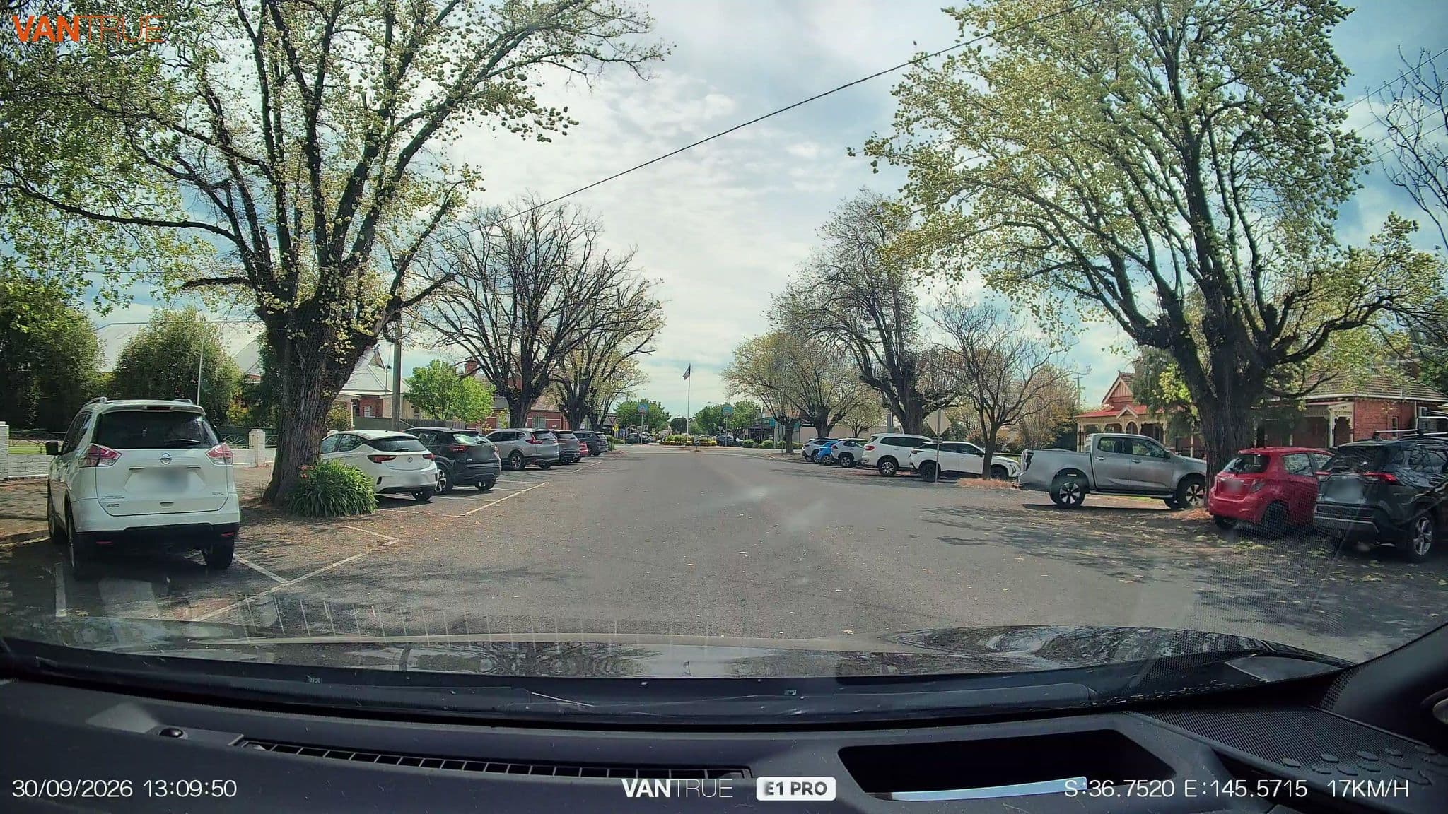 Street view near The White House Euroa, Euroa — © davidar (CC BY-SA · Mapillary)