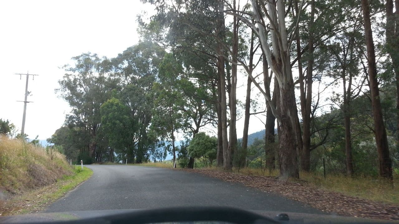 Street view near Ariane, Falls Creek — © tonyf1 (CC BY-SA · Mapillary)
