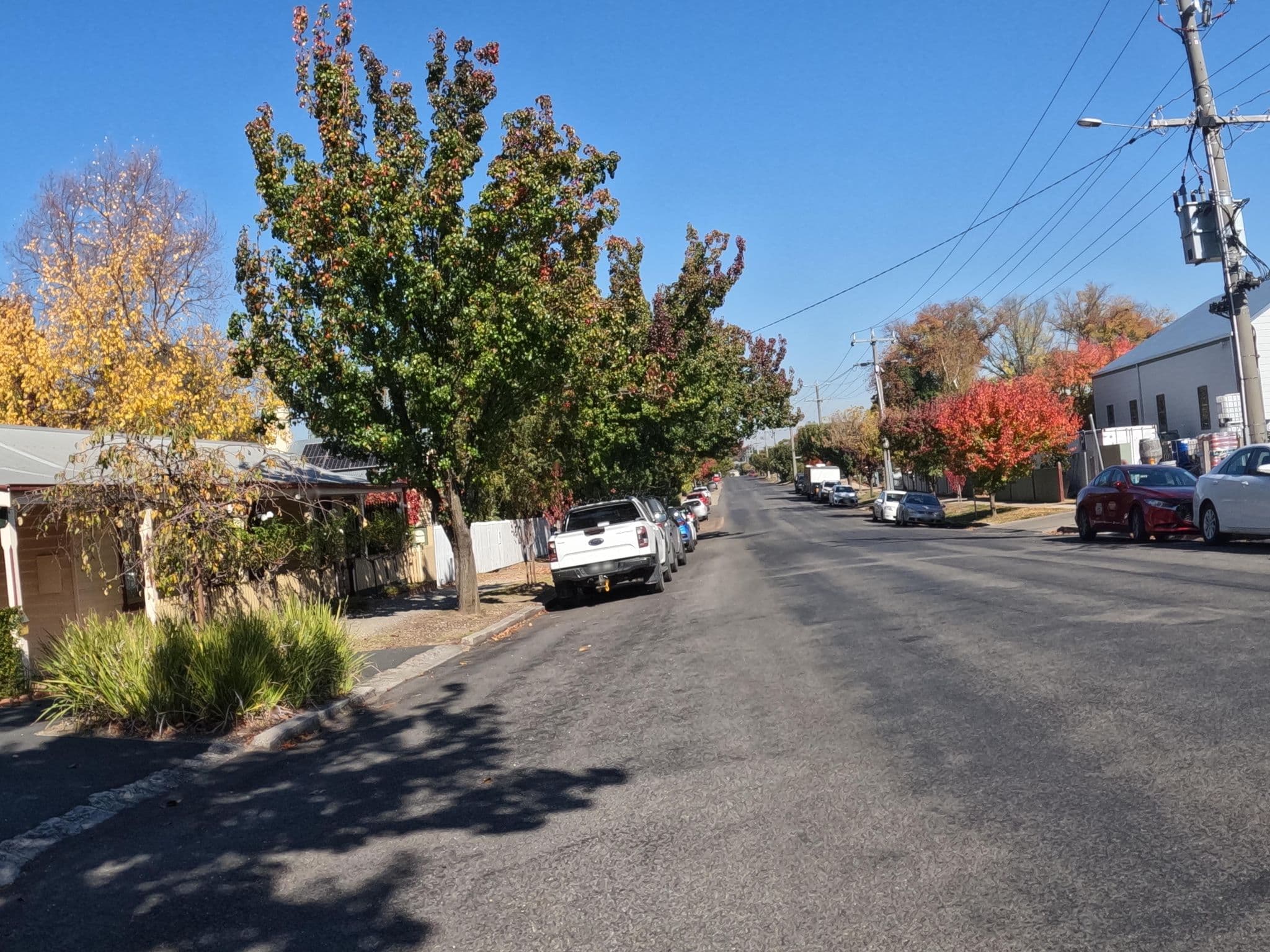 Street view near Pickett Cottage, Beechworth — © skillsy (CC BY-SA · Mapillary)