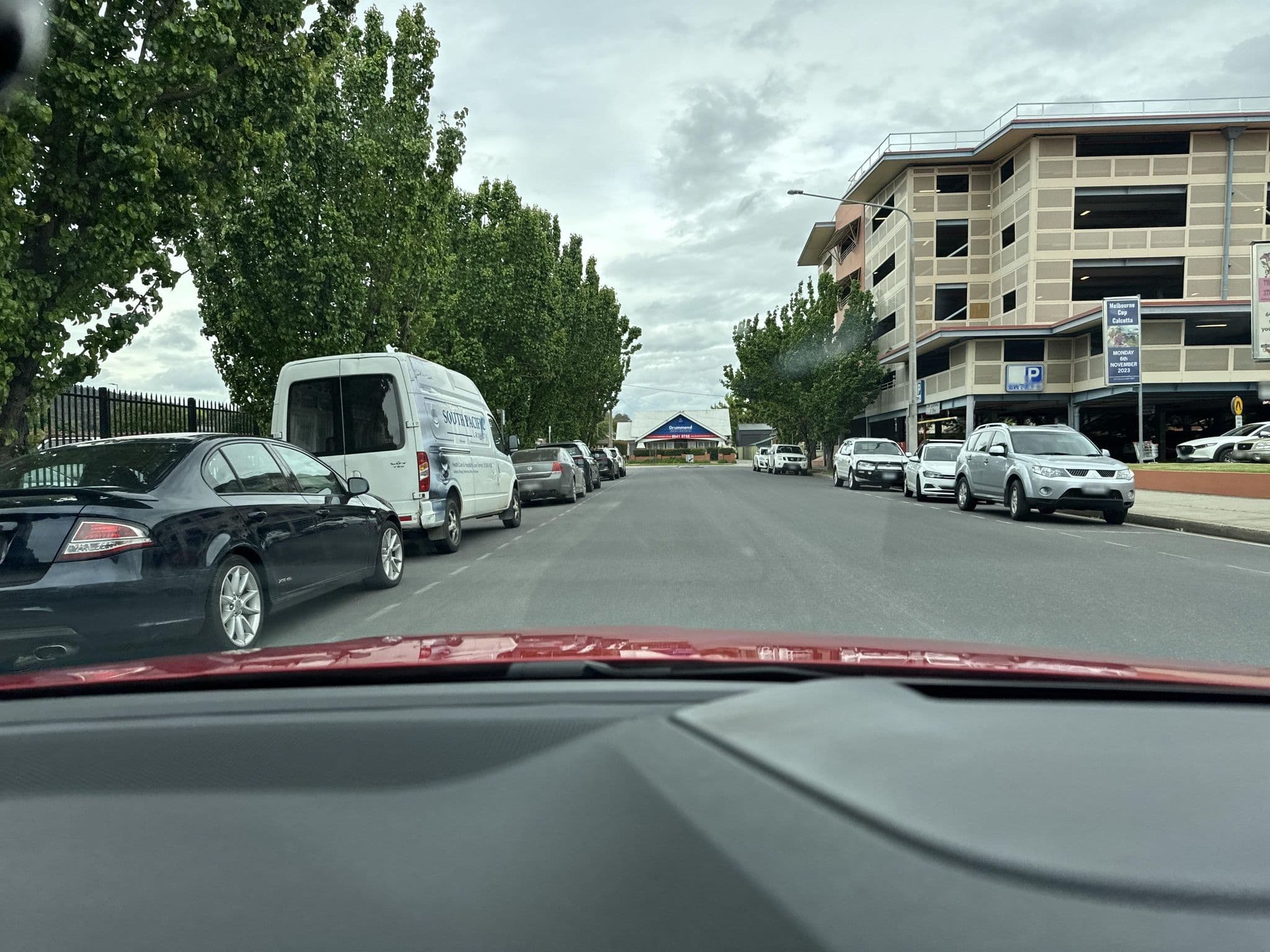 Street view near Atura Hotel, South Albury — © aaaaplay (CC BY-SA · Mapillary)