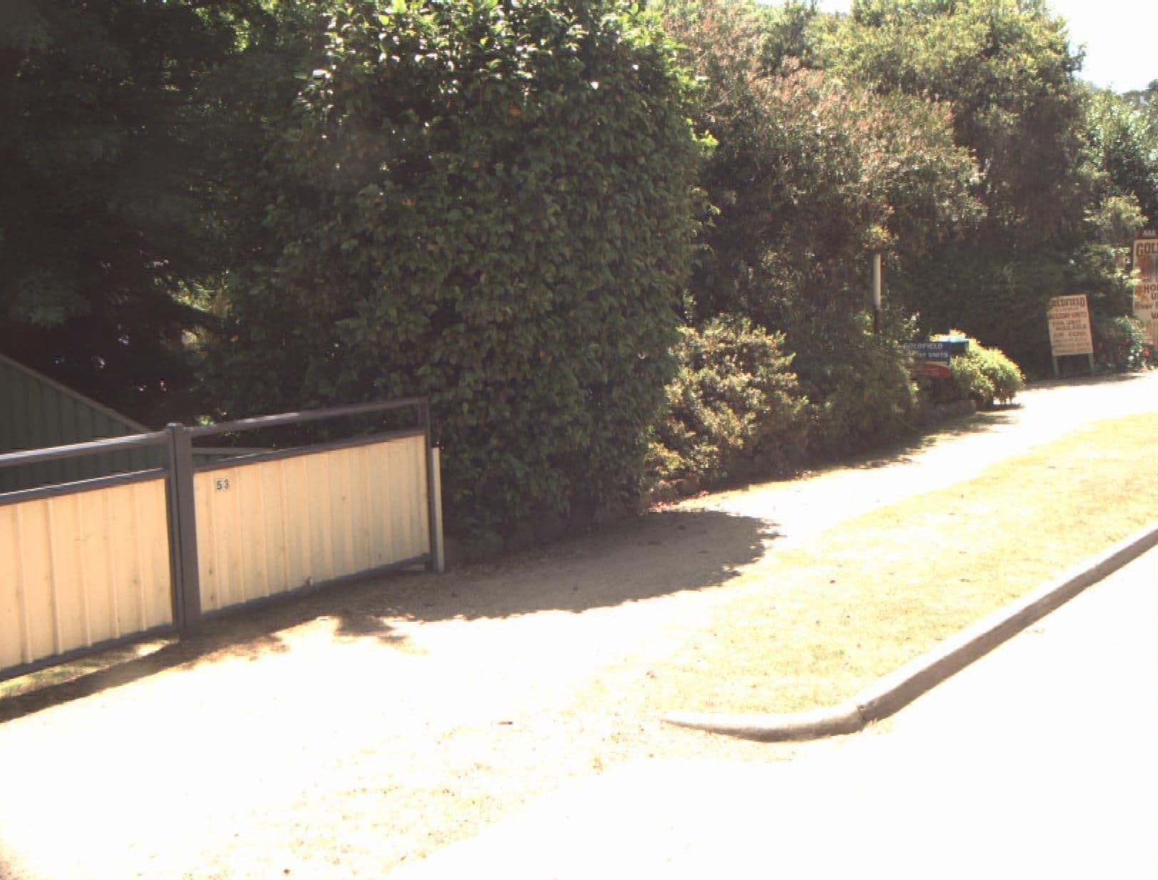 Street view near Blue Wren Cottage, Bright — © vicroads (CC BY-SA · Mapillary)