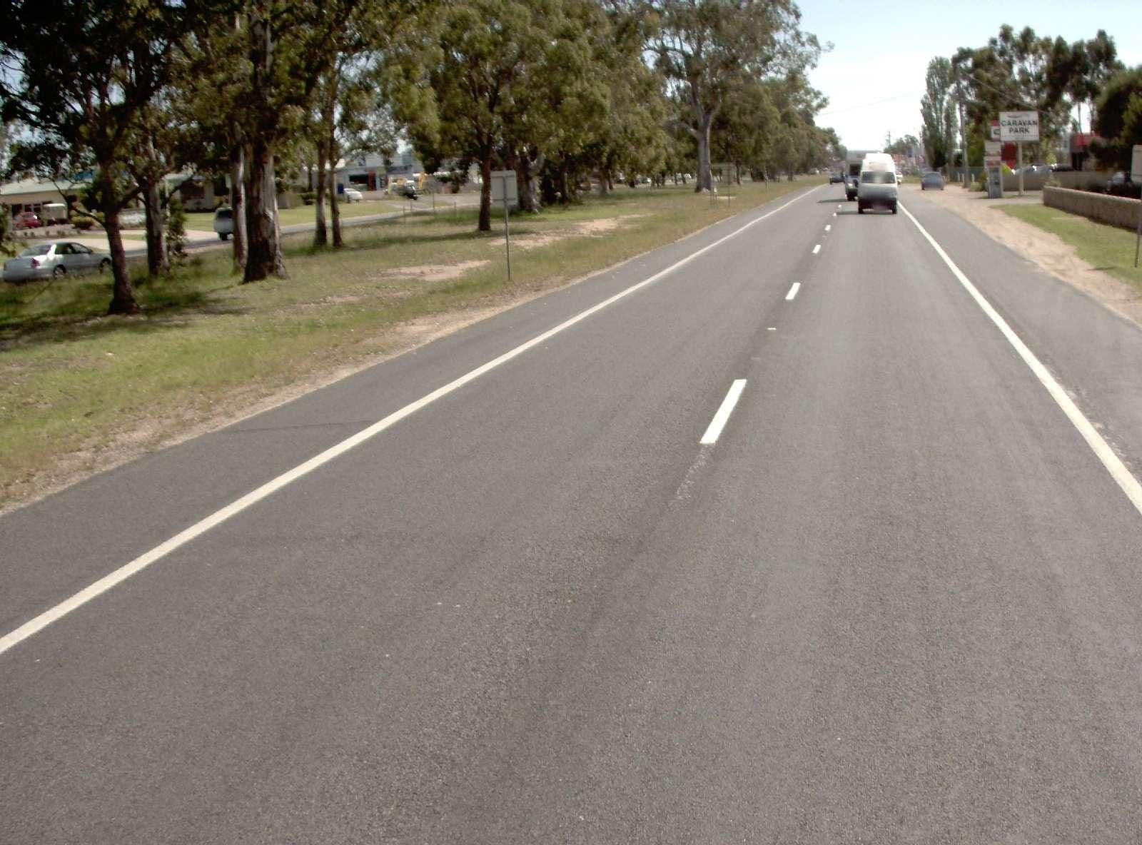 Street view near Comfort Inn Bairnsdale, Bairnsdale — © vicroads (CC BY-SA · Mapillary)