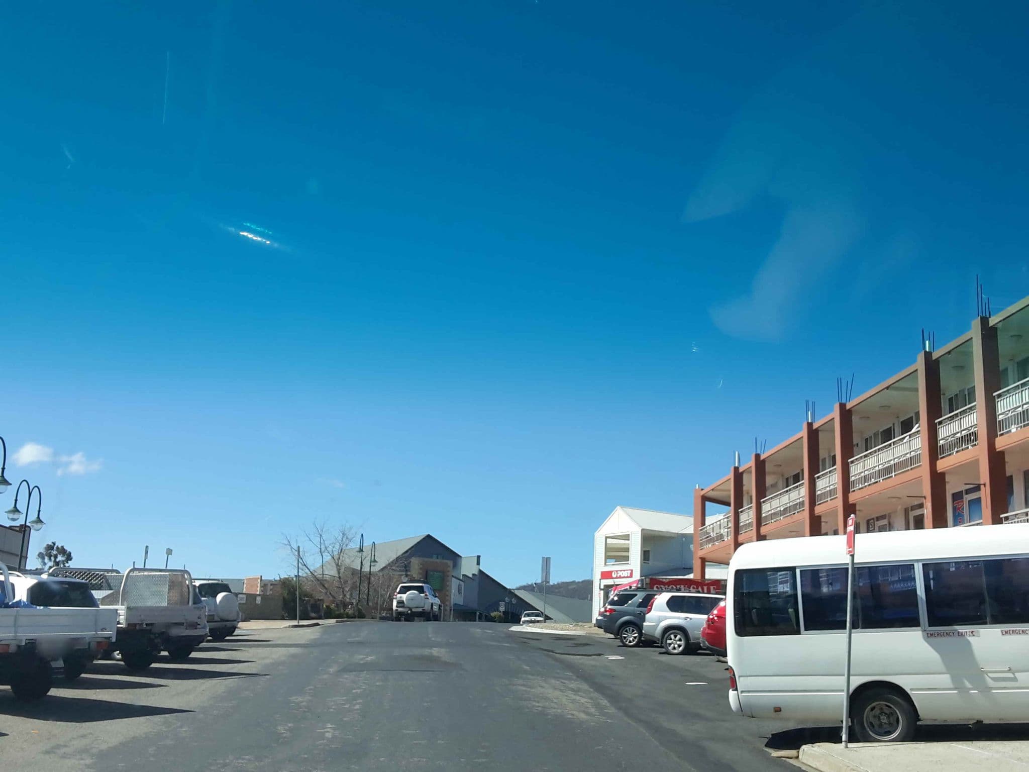 Street view near Lakeview Plaza Hotel, Jindabyne — © gavinx (CC BY-SA · Mapillary)