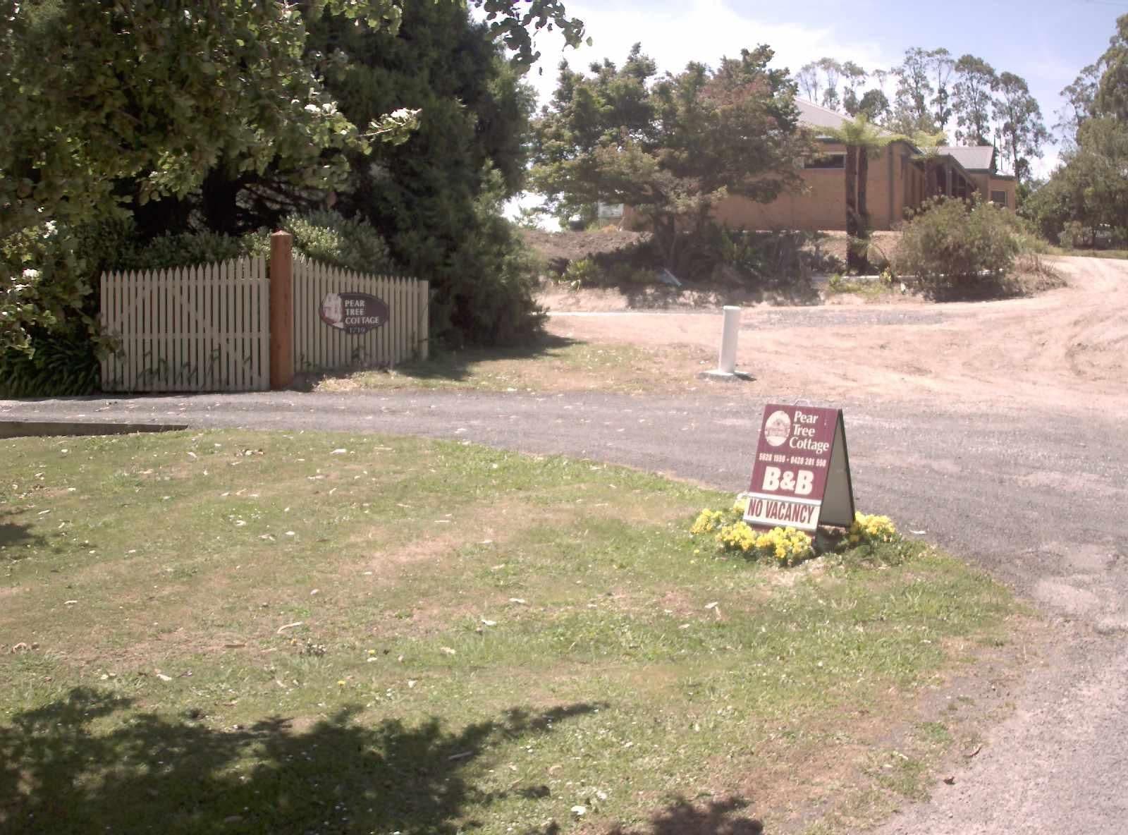 Street view near Vivere Retreat, Neerim South — © vicroads (CC BY-SA · Mapillary)