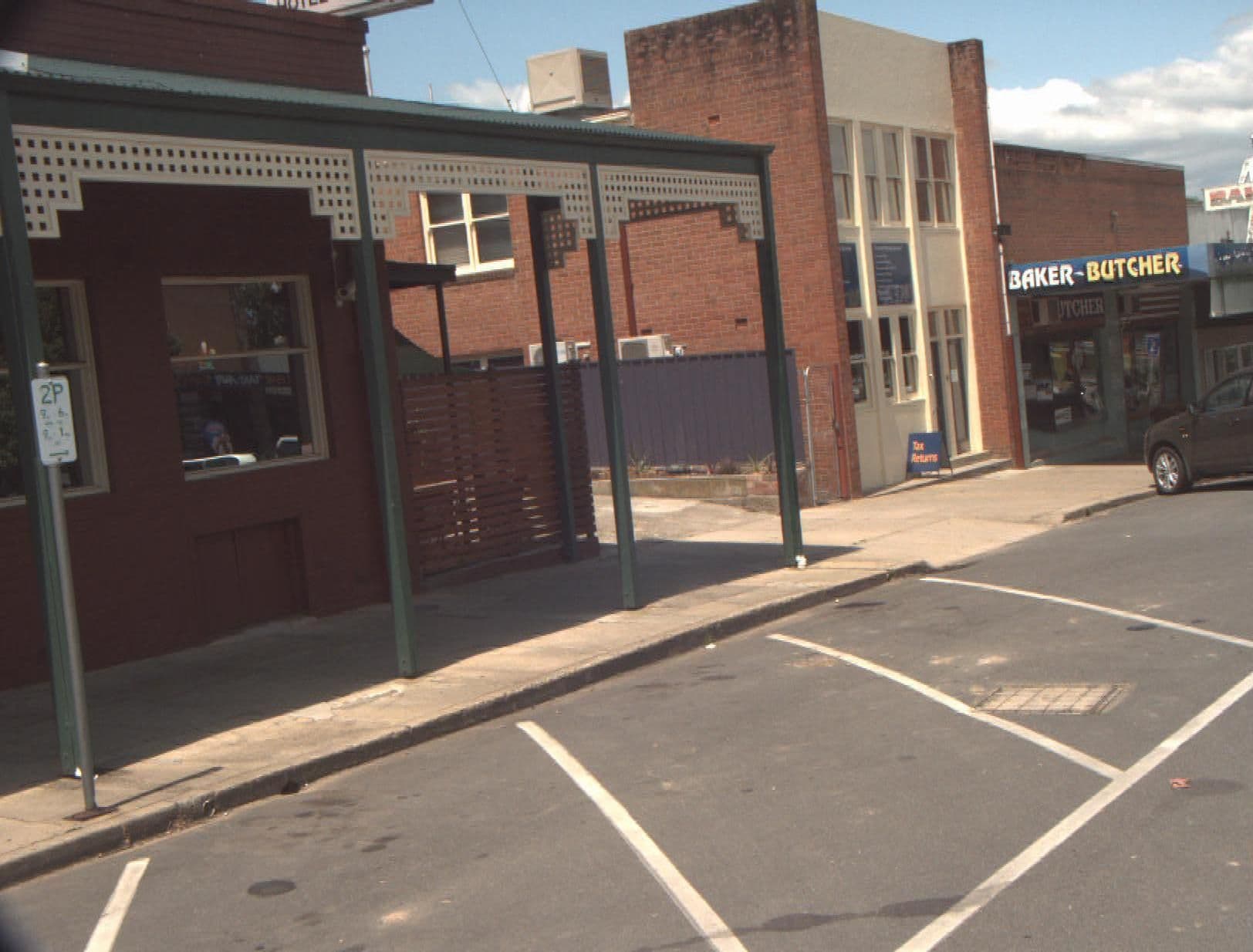 Street view near Courthouse Hotel Motel, Corryong — © vicroads (CC BY-SA · Mapillary)
