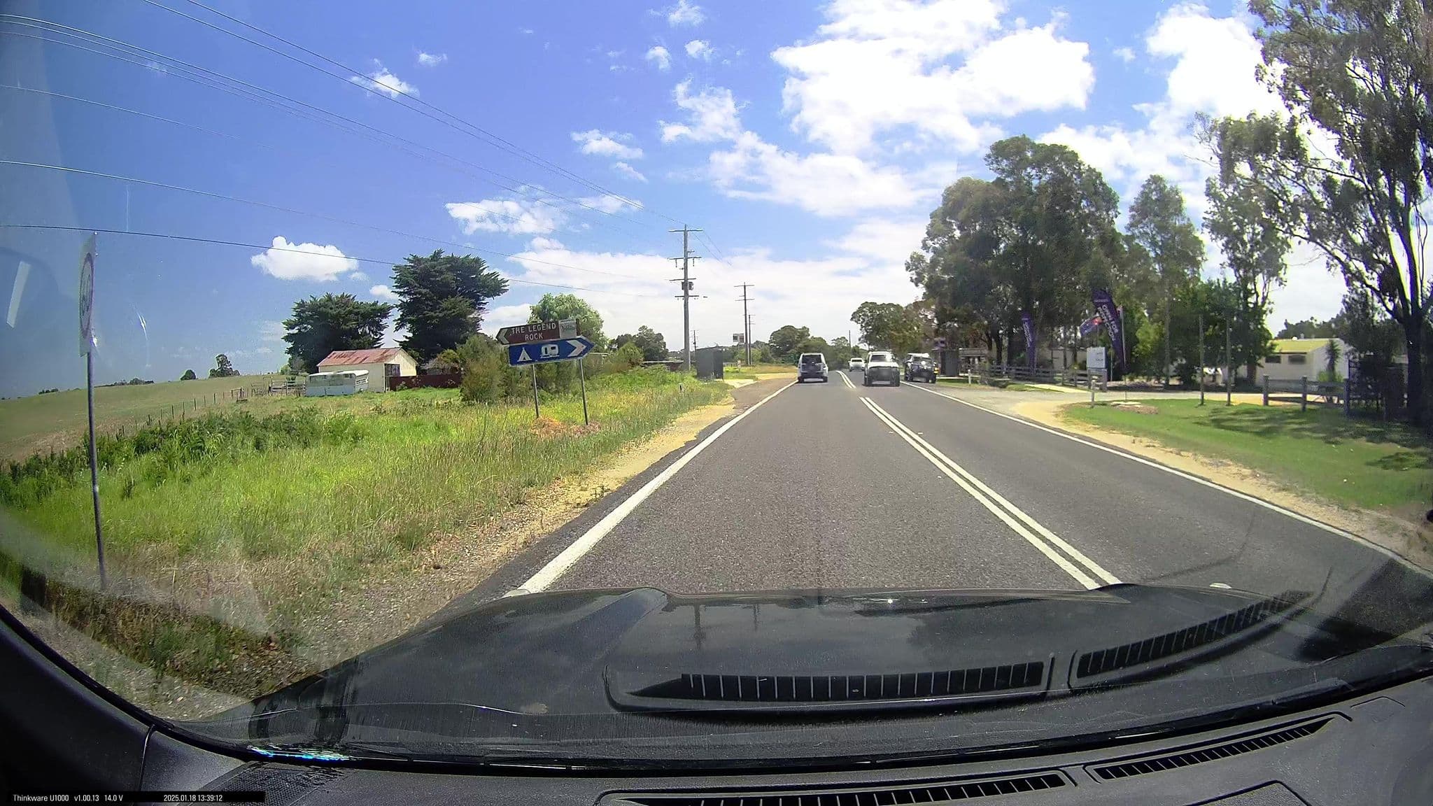 Street view near Swan Reach Holiday Park, Metung — © maxim752 (CC BY-SA · Mapillary)