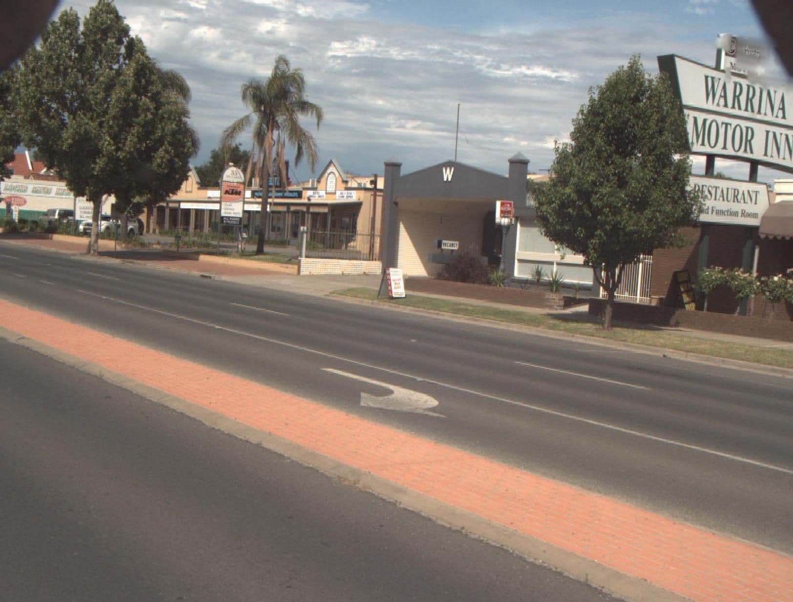 Street view near Warrina Motel, Wodonga — © vicroads (CC BY-SA · Mapillary)