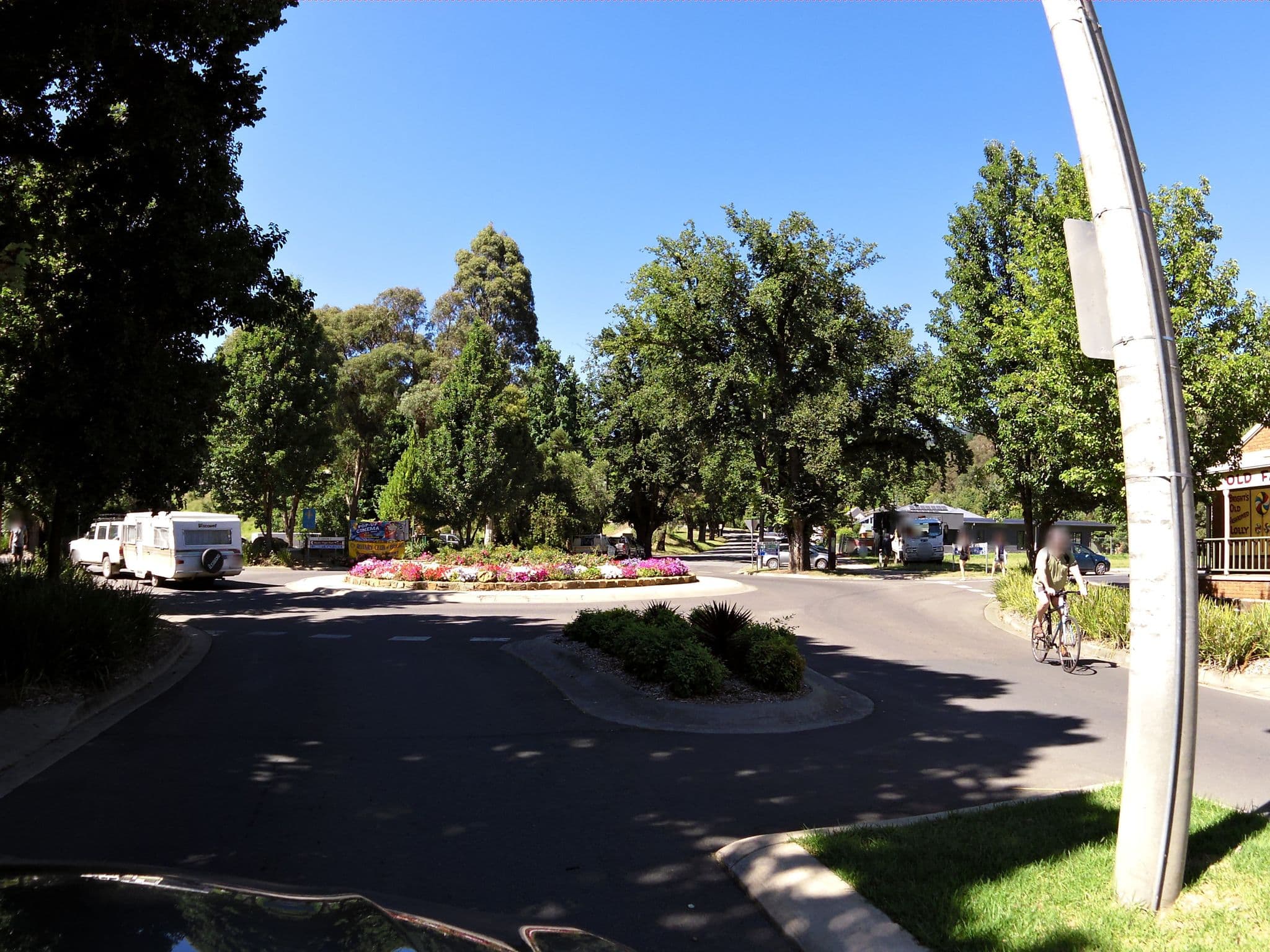 Street view near Peetsfields, Bright — © skillsy (CC BY-SA · Mapillary)