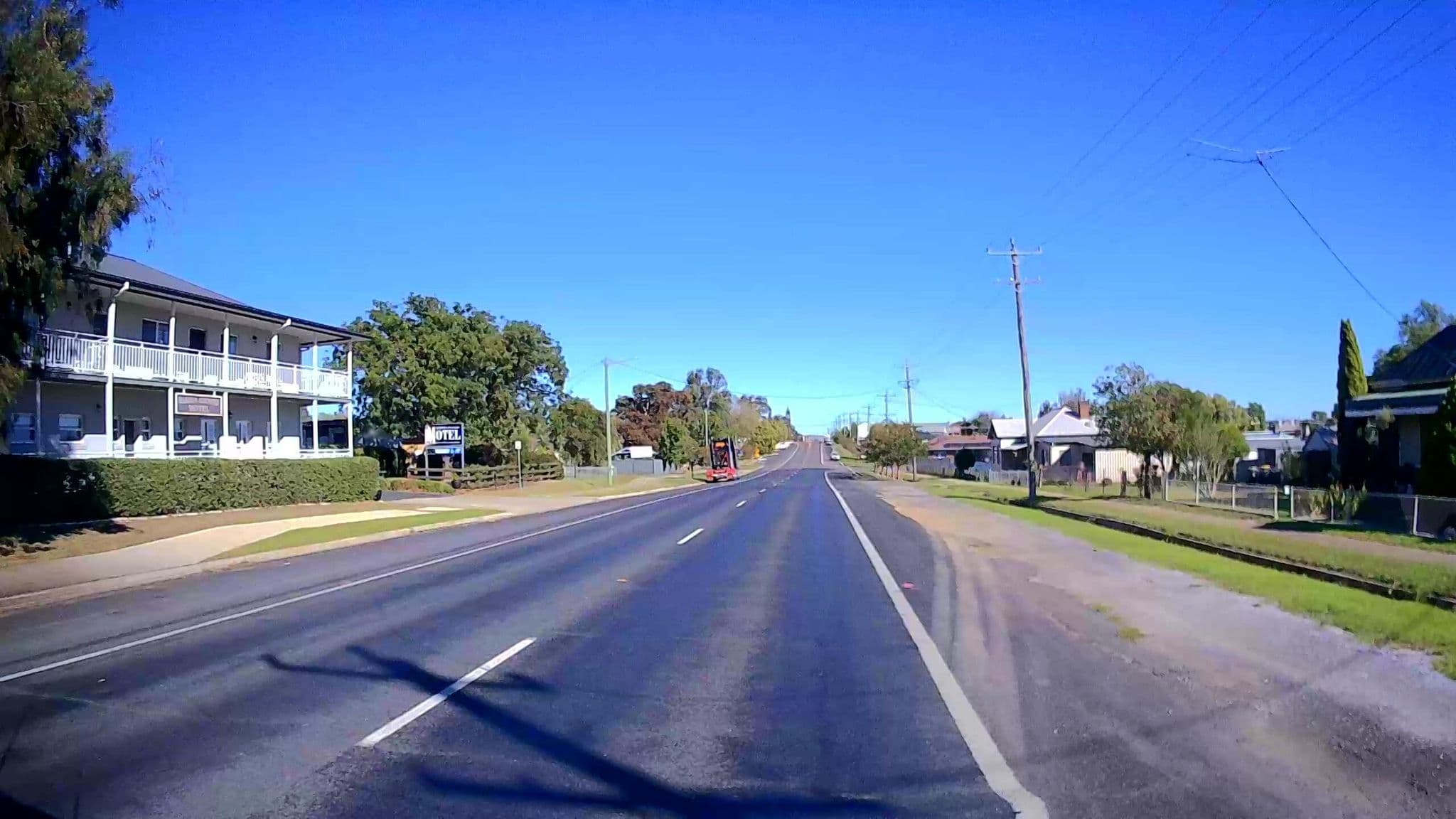 Street view near Harden Country Motel, Young — © bob3bob3 (CC BY-SA · Mapillary)