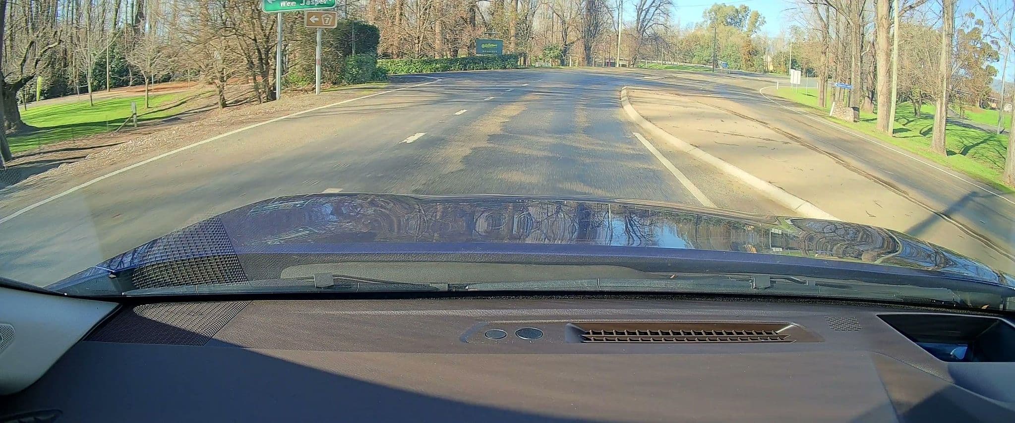 Street view near Riverglade Caravan Park, Tumut — © maxim752 (CC BY-SA · Mapillary)