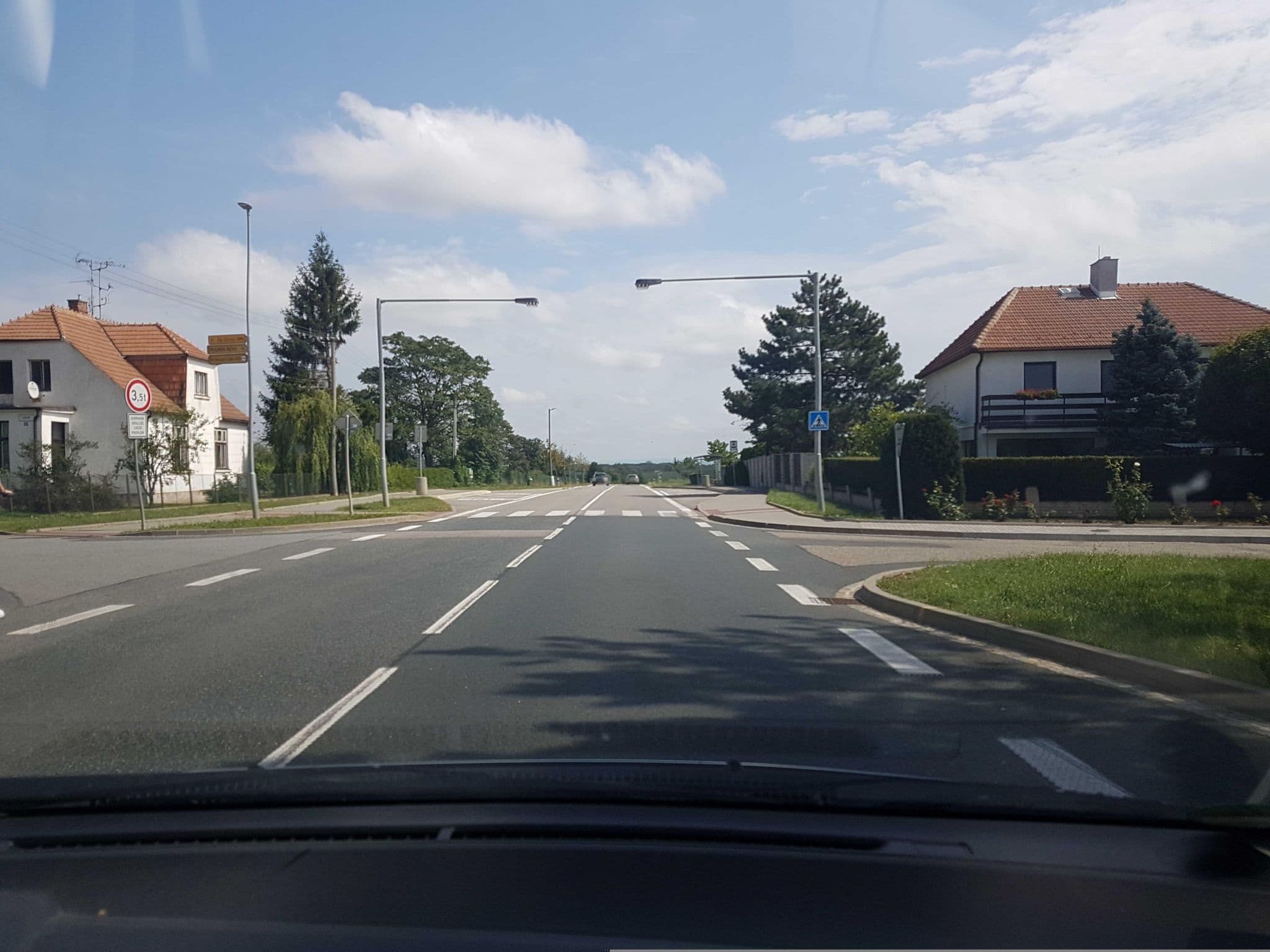 Street view near Siesta, Valtice — © brano (CC BY-SA · Mapillary)