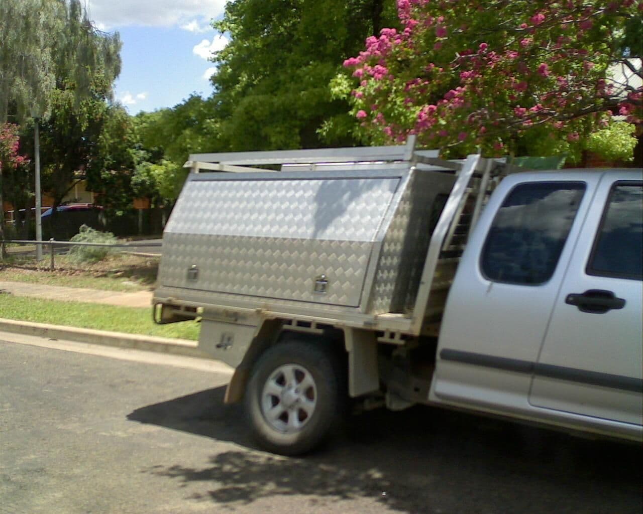 Street view near Country Comfort Parkes Motel, Parkes — © bob3bob3 (CC BY-SA · Mapillary)