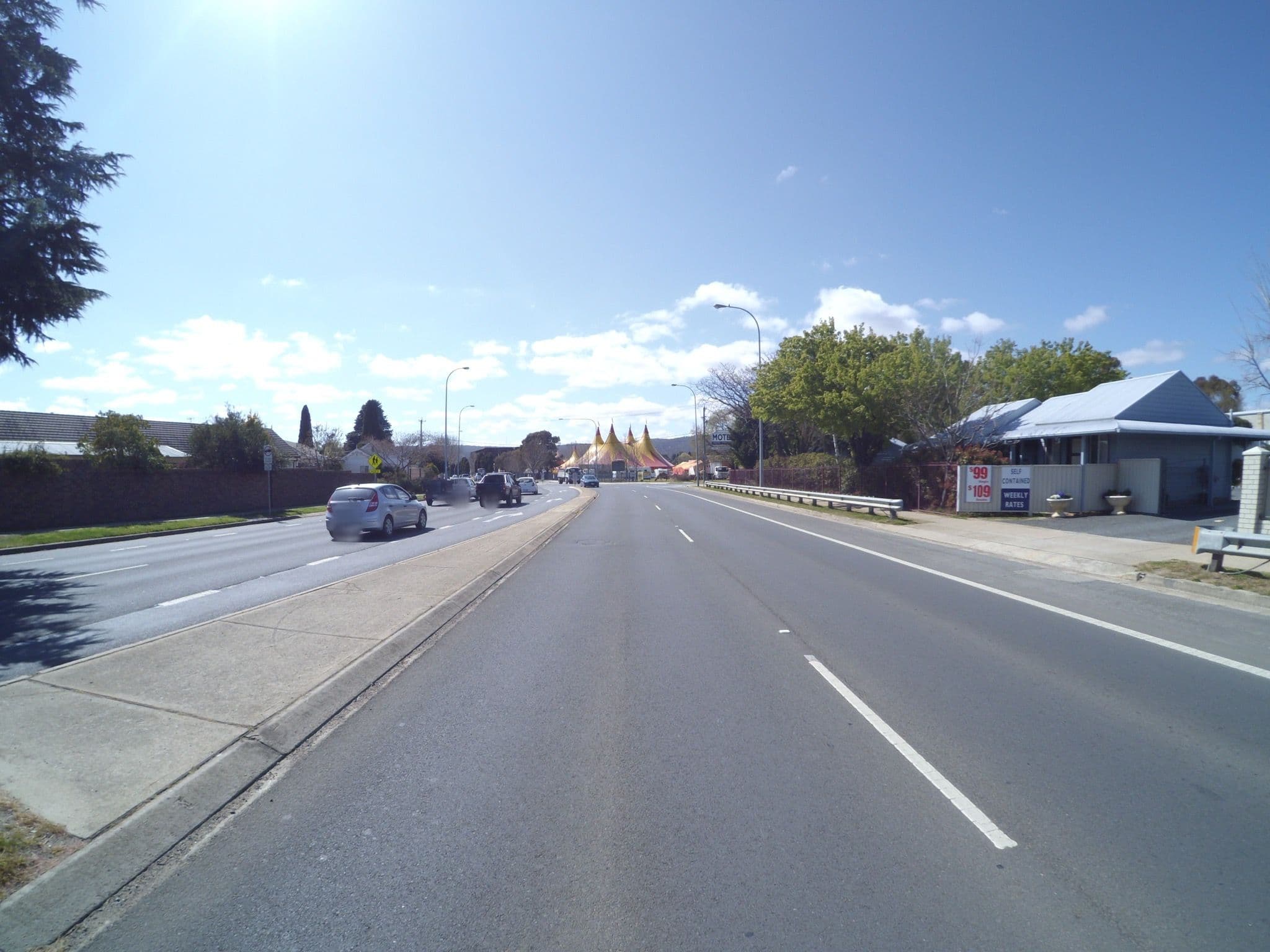 Street view near Canberra Avenue Villas, Queanbeyan — © maxim75 (CC BY-SA · Mapillary)