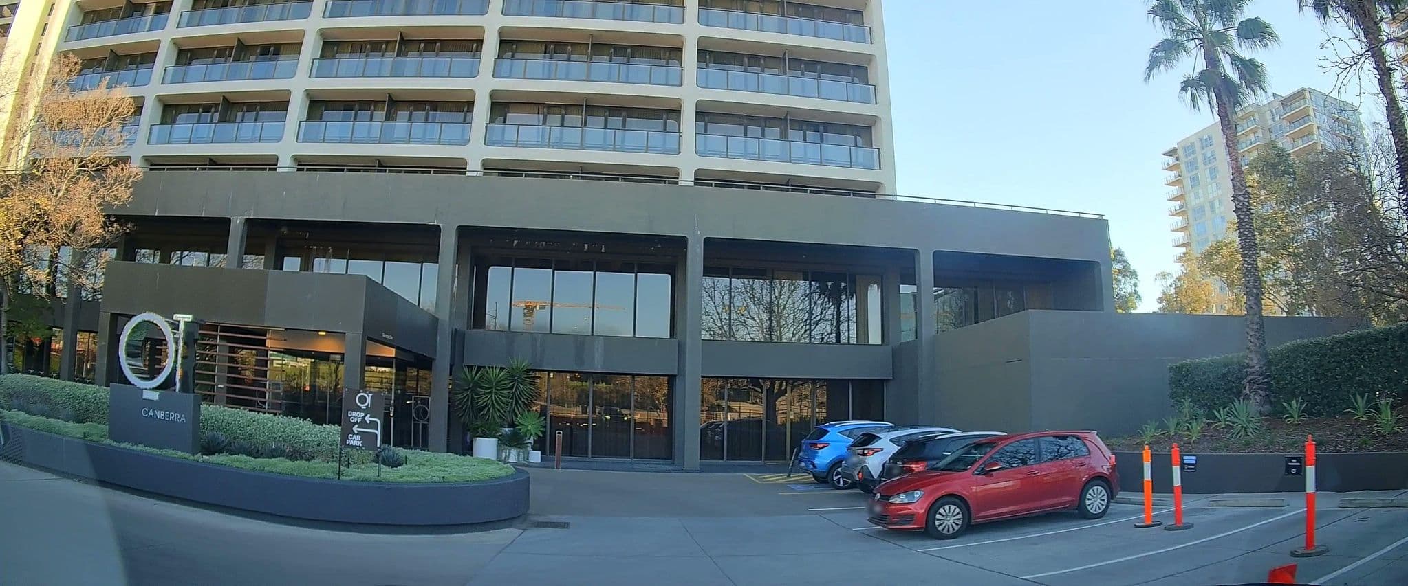 Street view near Rydges Lakeside Canberra, Canberra — © maxim752 (CC BY-SA · Mapillary)