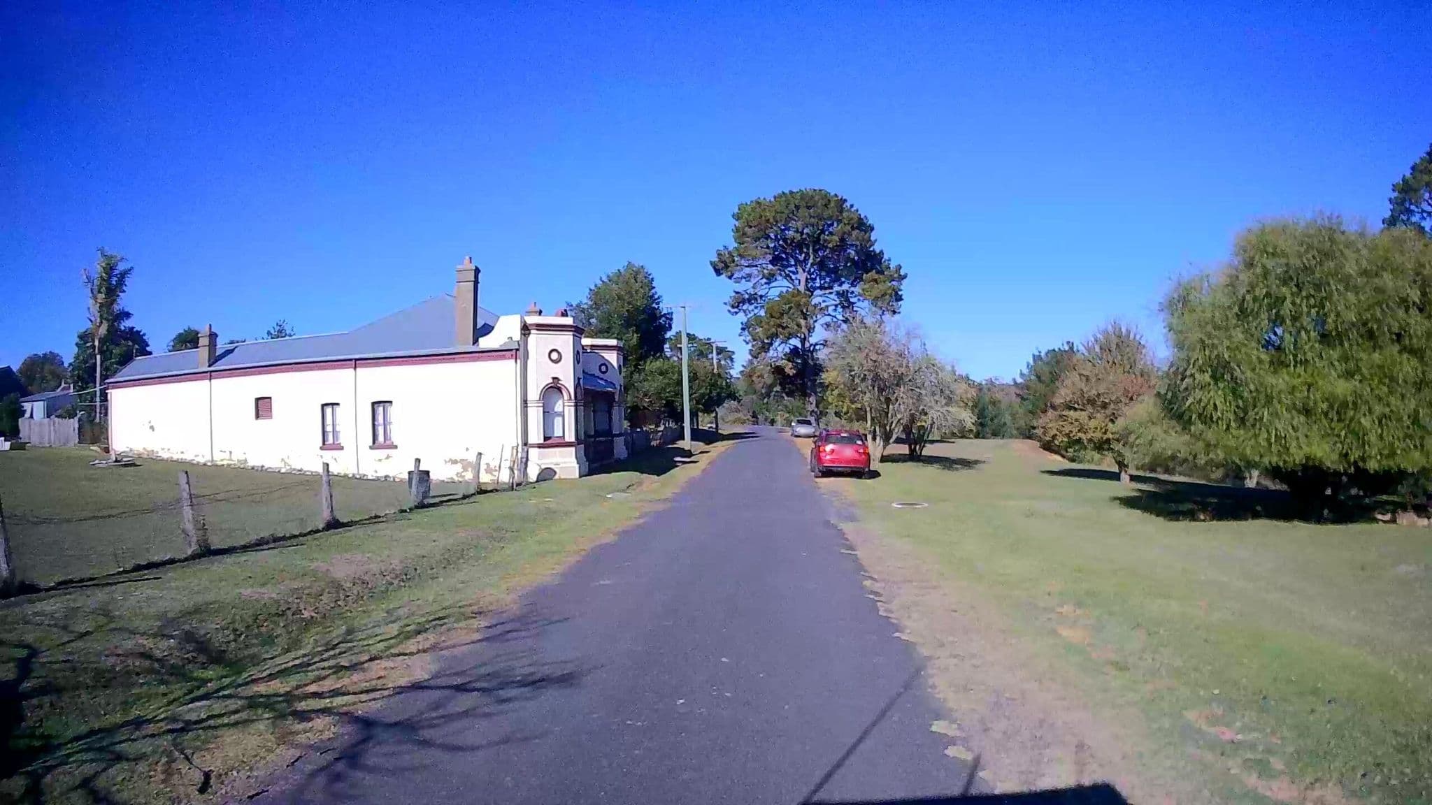 Street view near Hosie's B&B (Hill End B&B), Eglinton — © bob3bob3 (CC BY-SA · Mapillary)