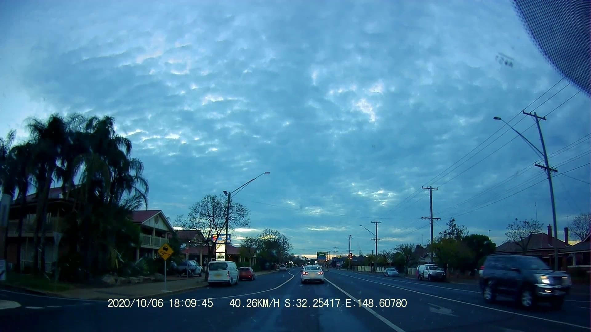 Street view near The Oxley Motel, Dubbo — © maxim752 (CC BY-SA · Mapillary)