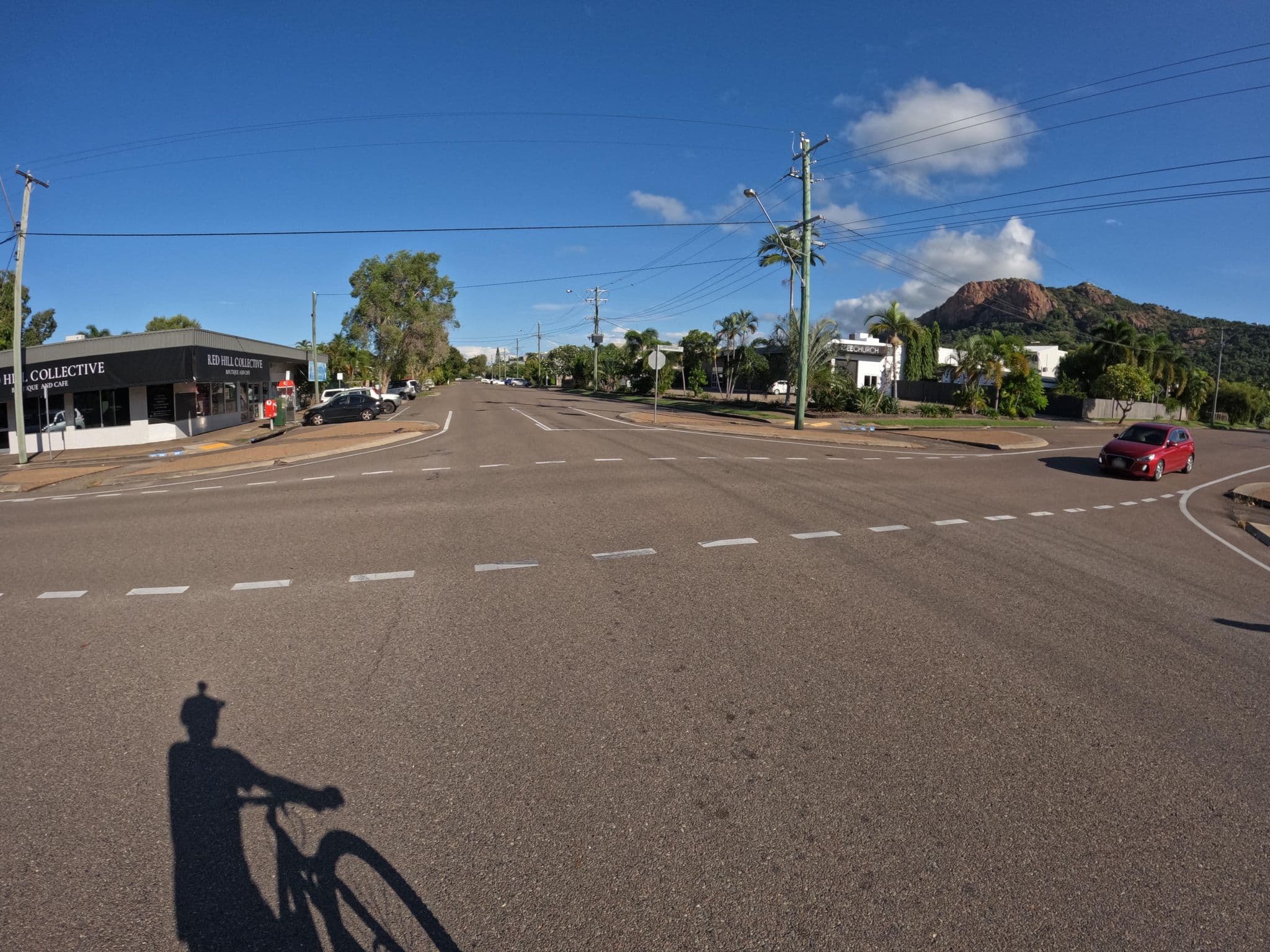 Street view near Eyre Cottage, North Ward — © joelkoen (CC BY-SA · Mapillary)