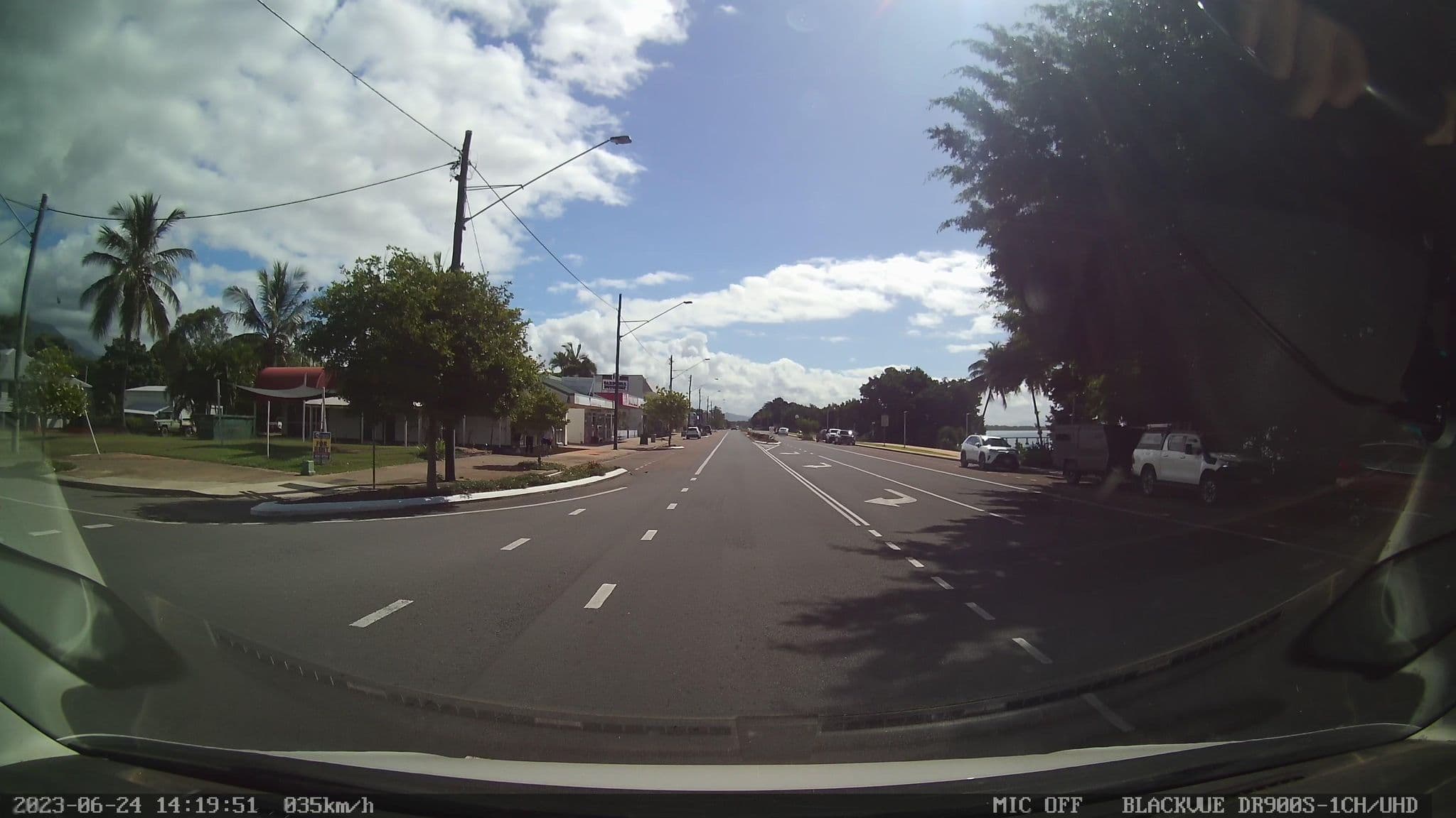 Street view near Kookaburra Holiday Park Hostel Cardwell, Cardwell — © bob3bob3 (CC BY-SA · Mapillary)