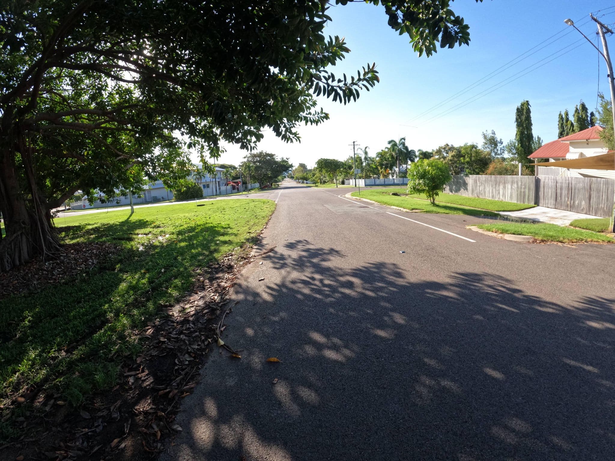 Street view near Best Western Castle Lodge Motel, Belgian Gardens — © joelkoen (CC BY-SA · Mapillary)