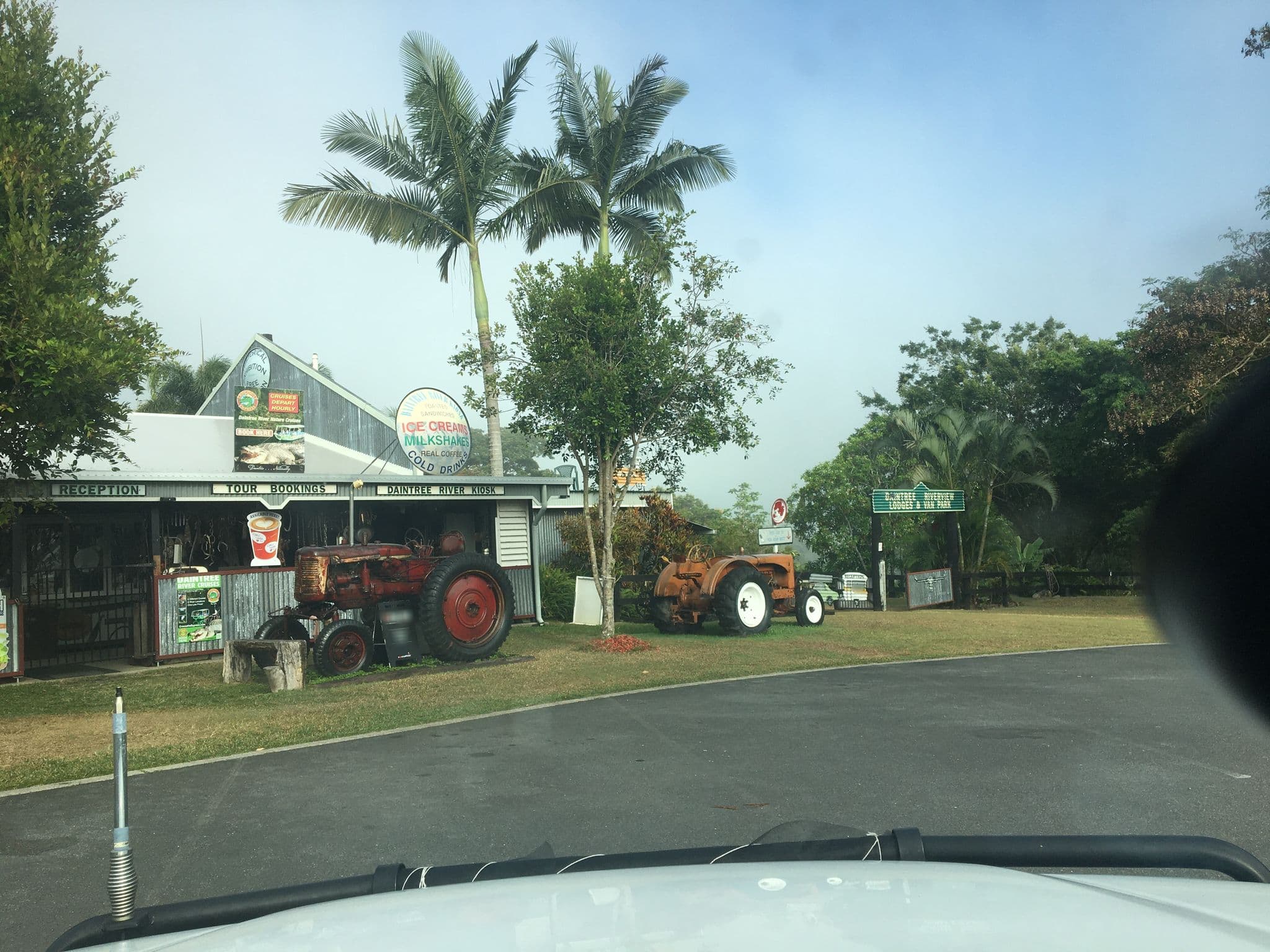 Street view near Daintree Riverview, Mossman — © orbac (CC BY-SA · Mapillary)