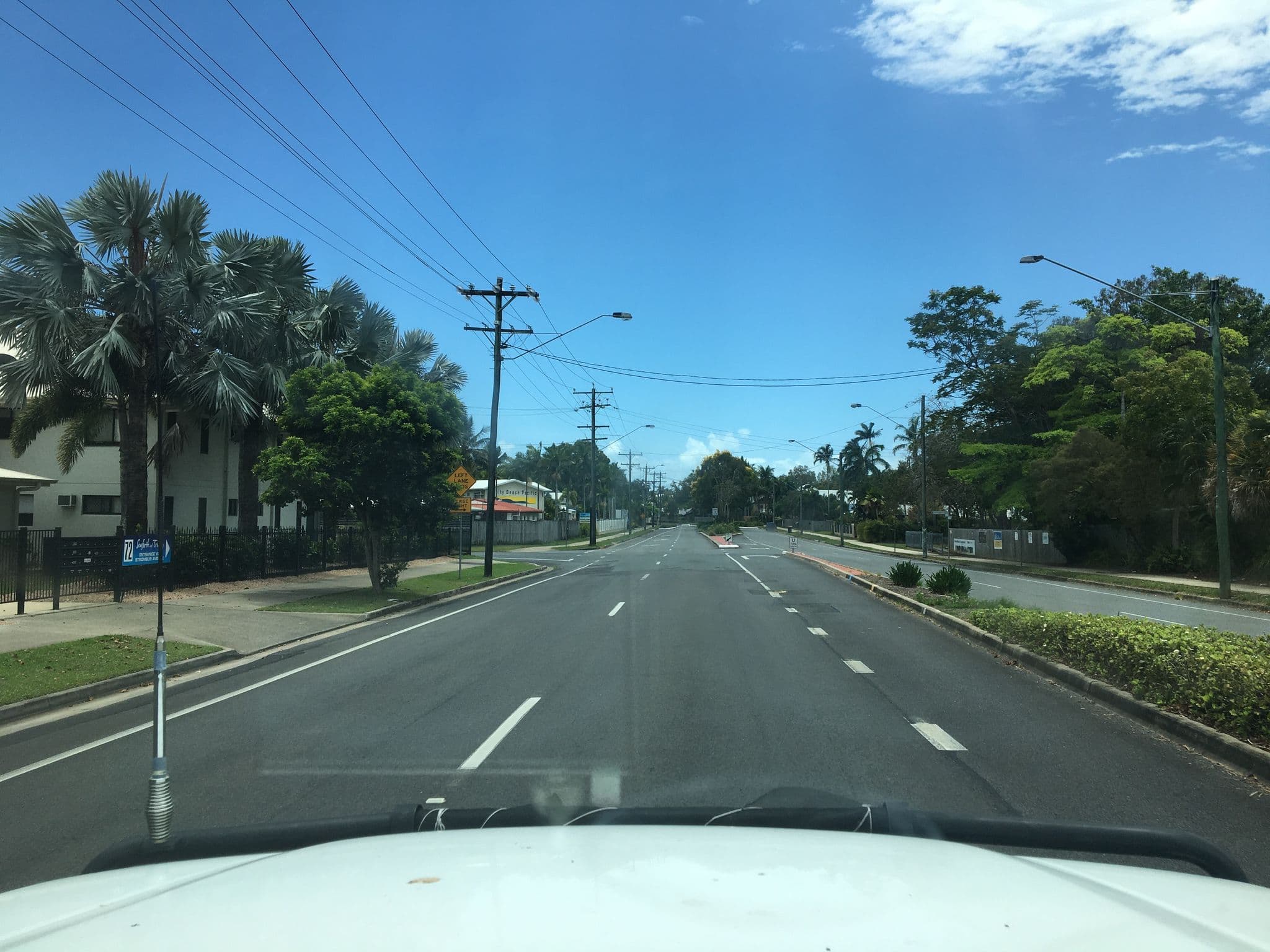 Street view near Seaforth Apartments, Trinity Beach — © orbac (CC BY-SA · Mapillary)