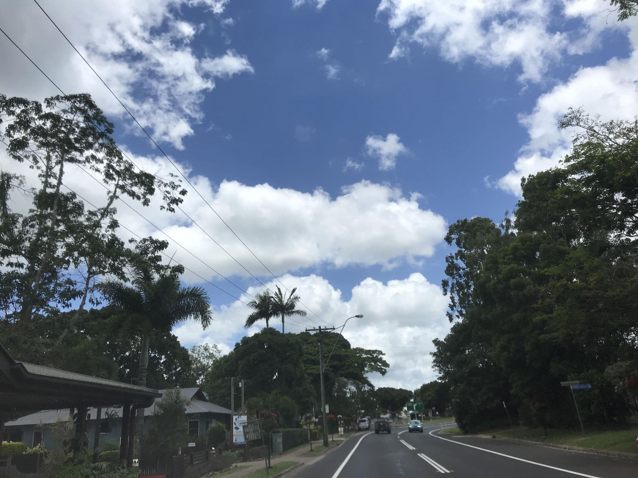 Street view near Allumbah Pocket Cottages, Yungaburra — © orbac (CC BY-SA · Mapillary)