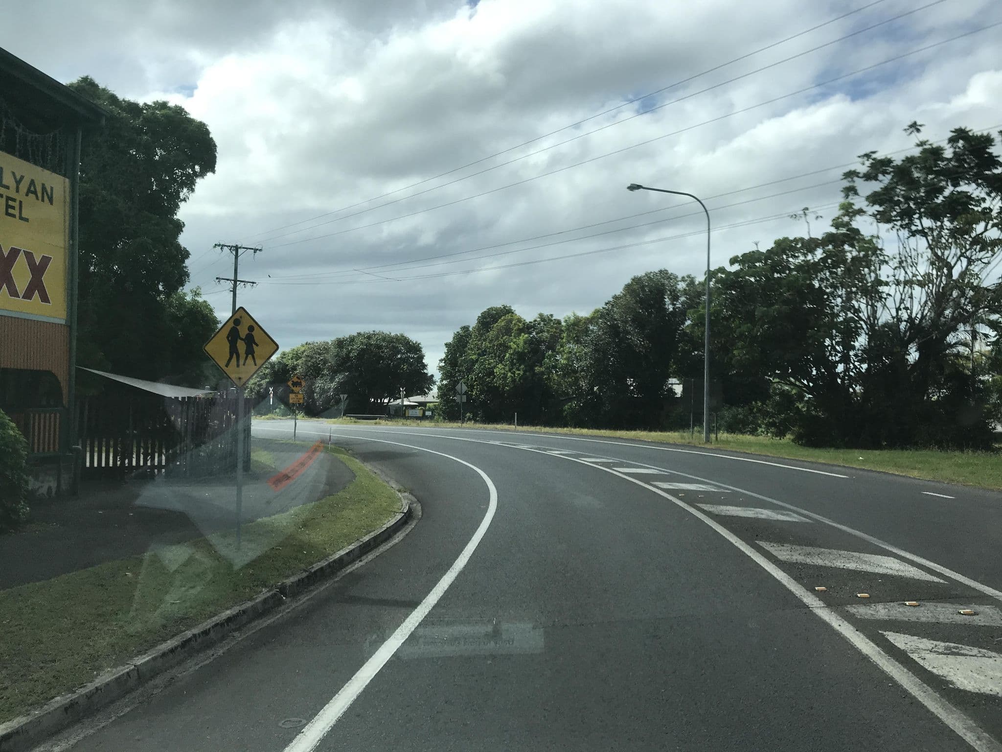Street view near mourilyan hotel, East Innisfail — © orbac (CC BY-SA · Mapillary)