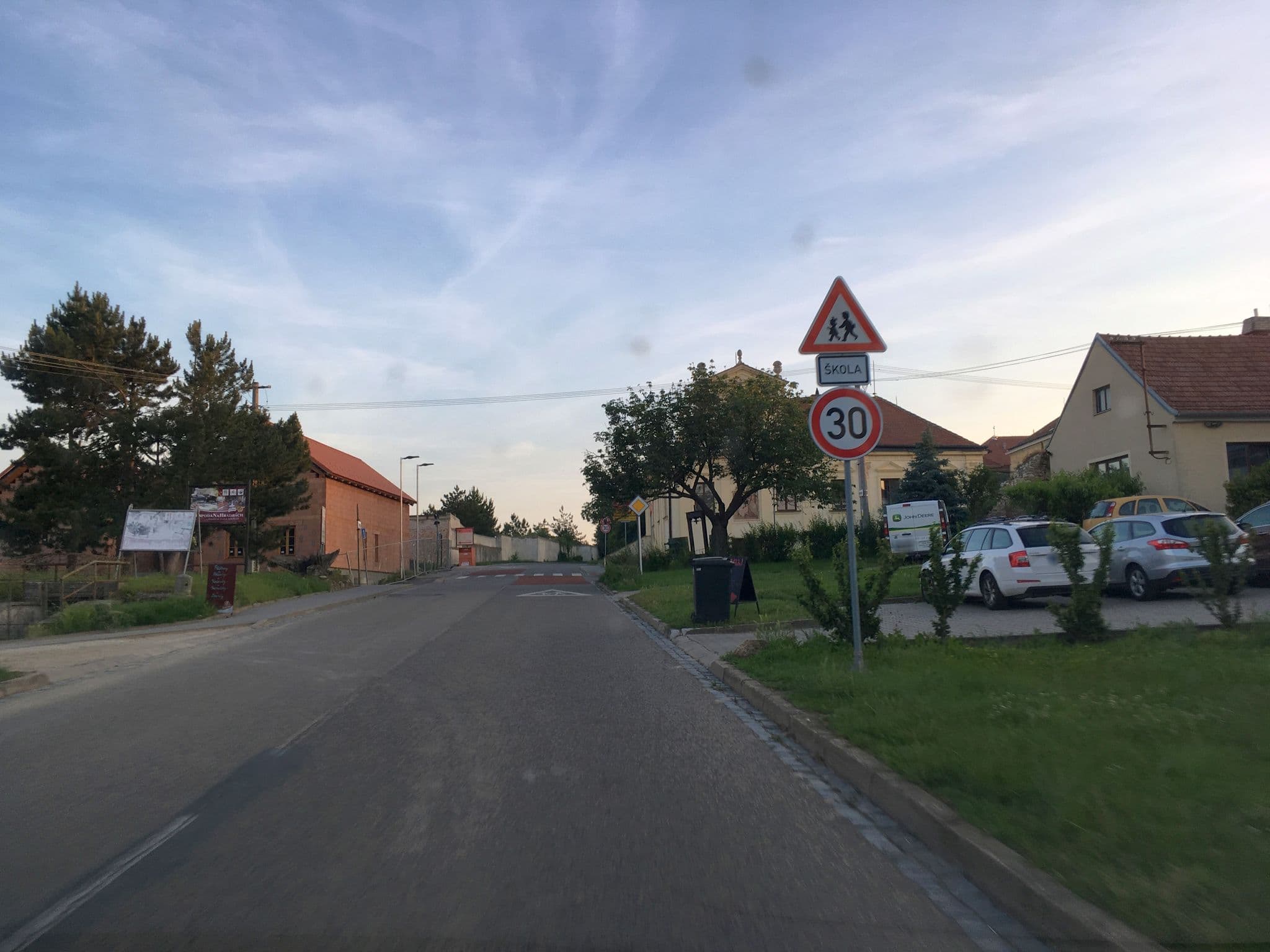 Street view near Penzion Duo, Valtice — © istefanos (CC BY-SA · Mapillary)