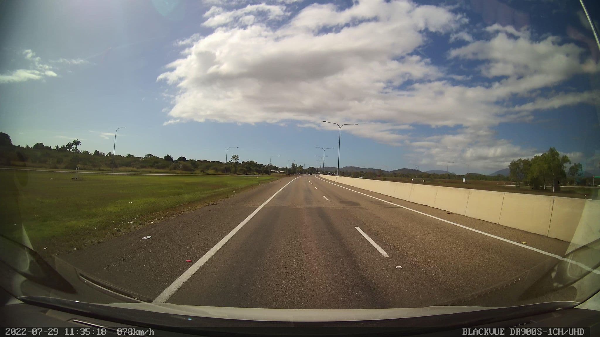 Street view near Magnetic Gateway Holiday Village, Wulguru — © bob3bob3 (CC BY-SA · Mapillary)