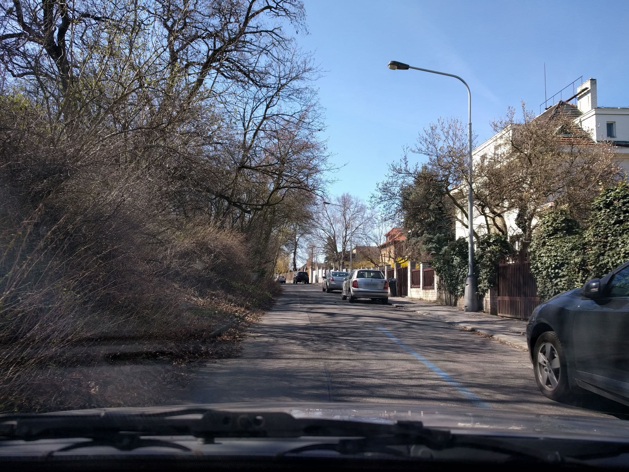 Street view near Vila Edita, Střešovice — © zbycz (CC BY-SA · Mapillary)