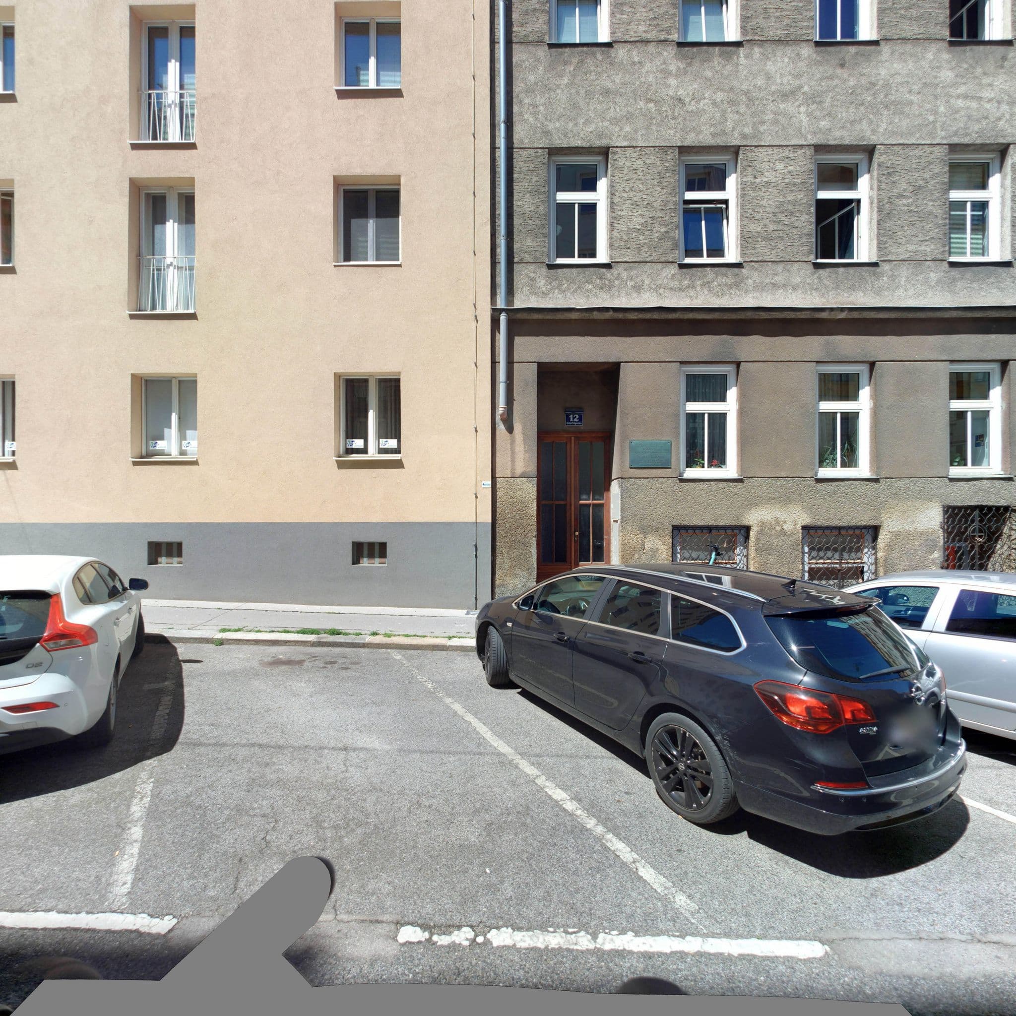 Street view near Streetview Wien, Landstraße — © eliasgander (CC BY-SA · Mapillary)