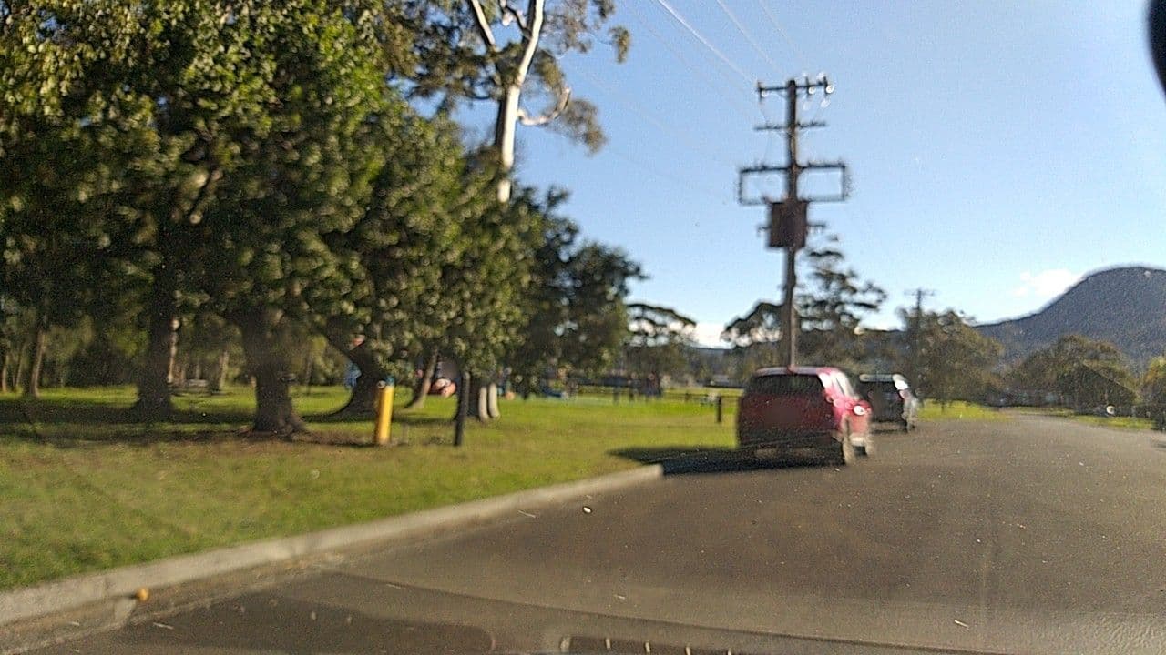 Street view near Unanderra Youth Project, Unanderra — © ozflor (CC BY-SA · Mapillary)