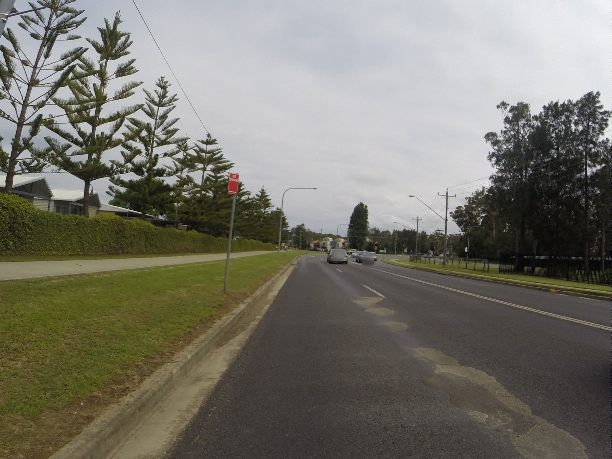 Street view near Batemans Bay Beach Resort, Catalina — © maxim75 (CC BY-SA · Mapillary)